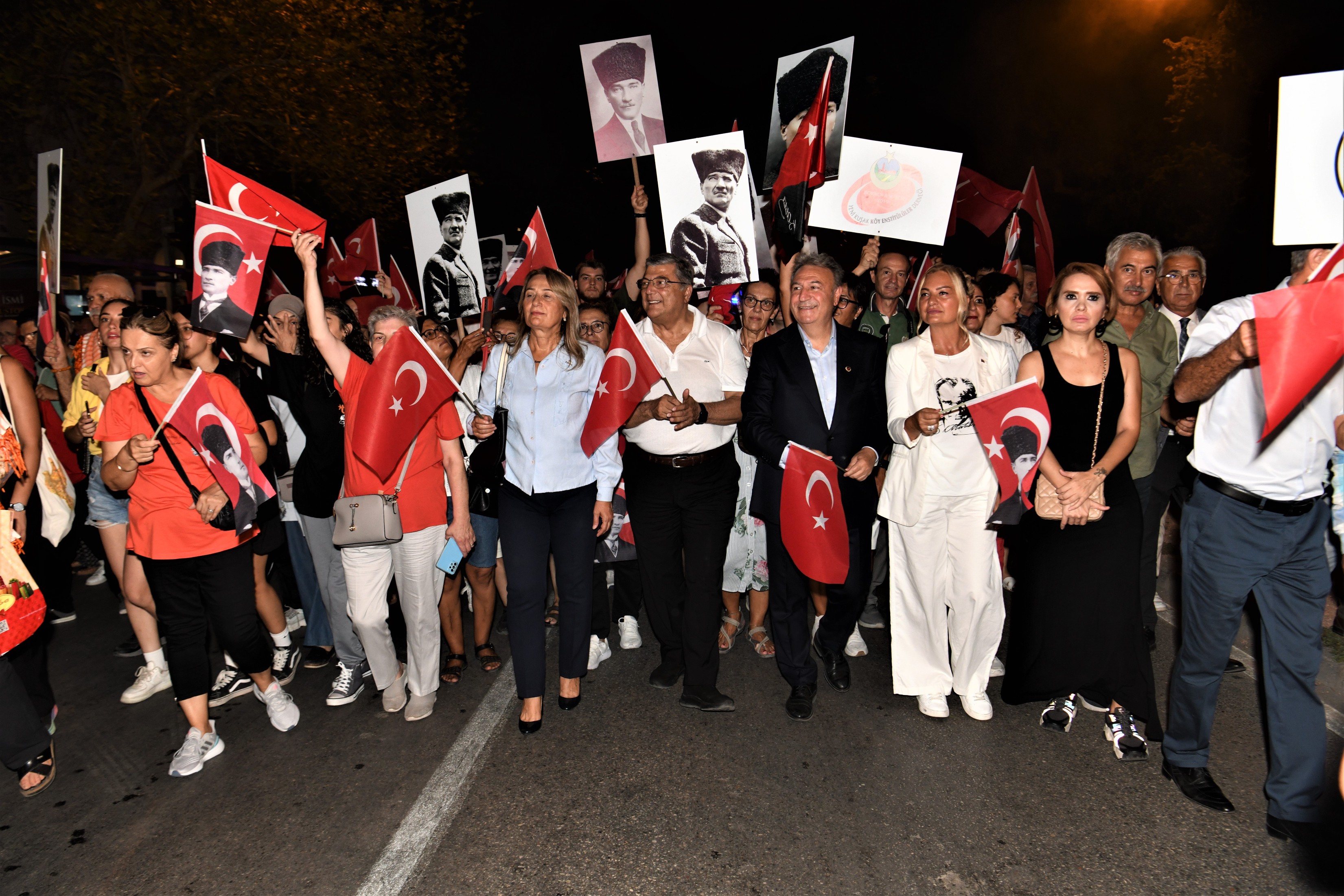 Bornova’da 101. yıl coşkusu