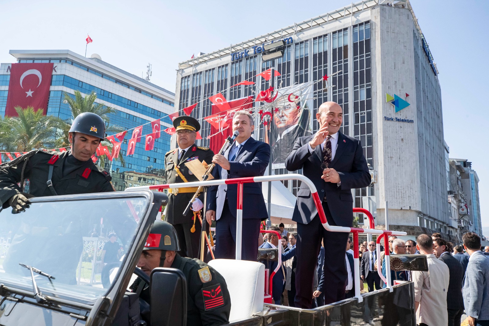 İzmir’de “Zafer” coşkusu