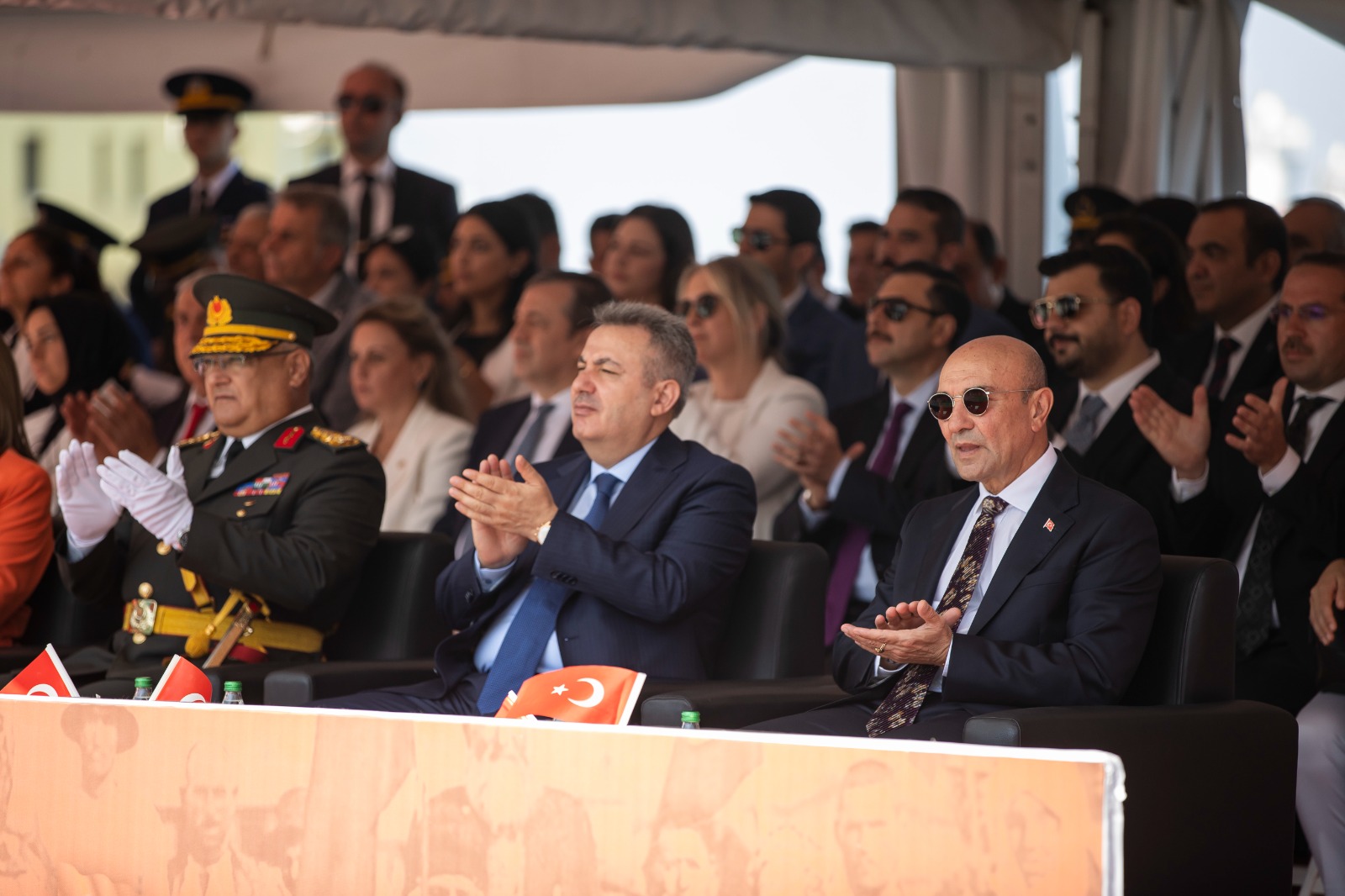 İzmir’de “Zafer” coşkusu