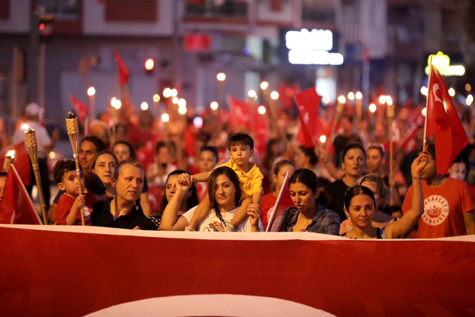Narlıdere Büyük Zaferi Coşkuyla Kutladı