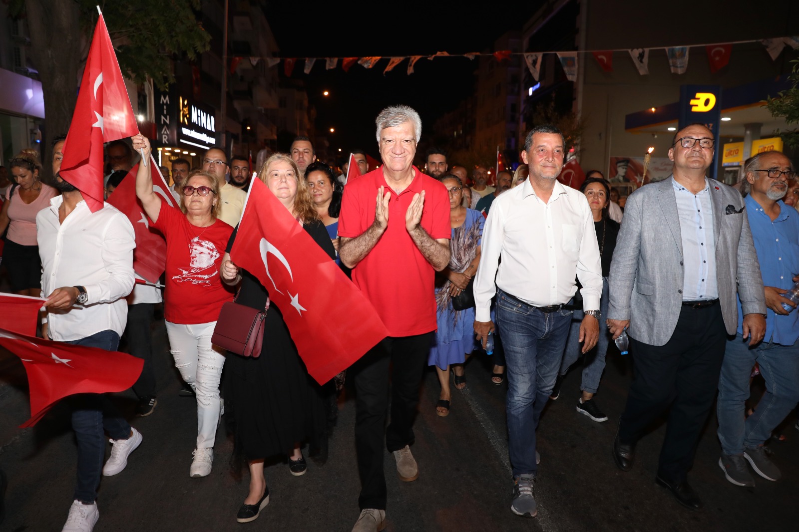 Narlıdere Büyük Zaferi Coşkuyla Kutladı