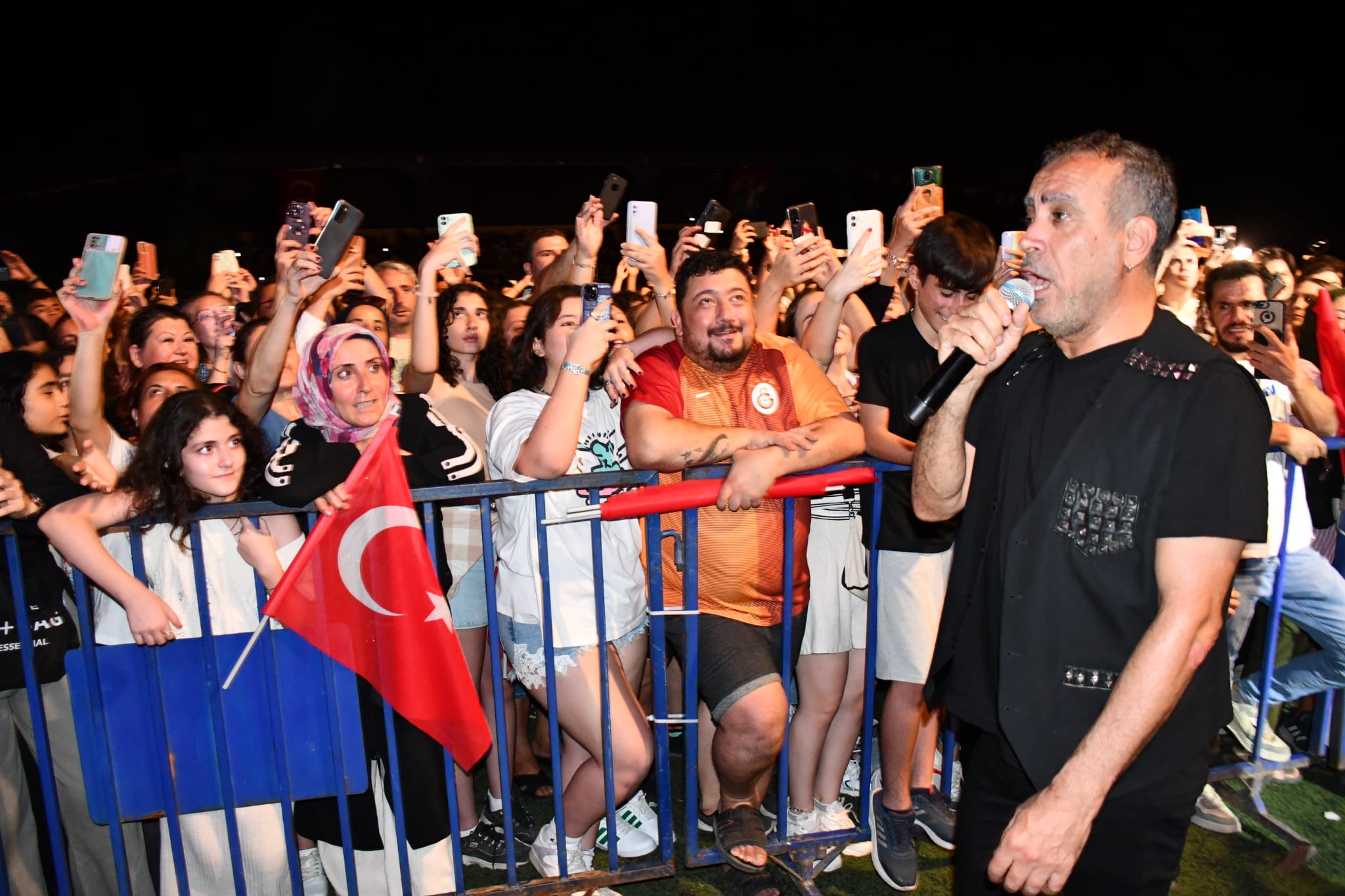 Torbalı ‘Kurtuluşu’nu Haluk Levent’le kutladı