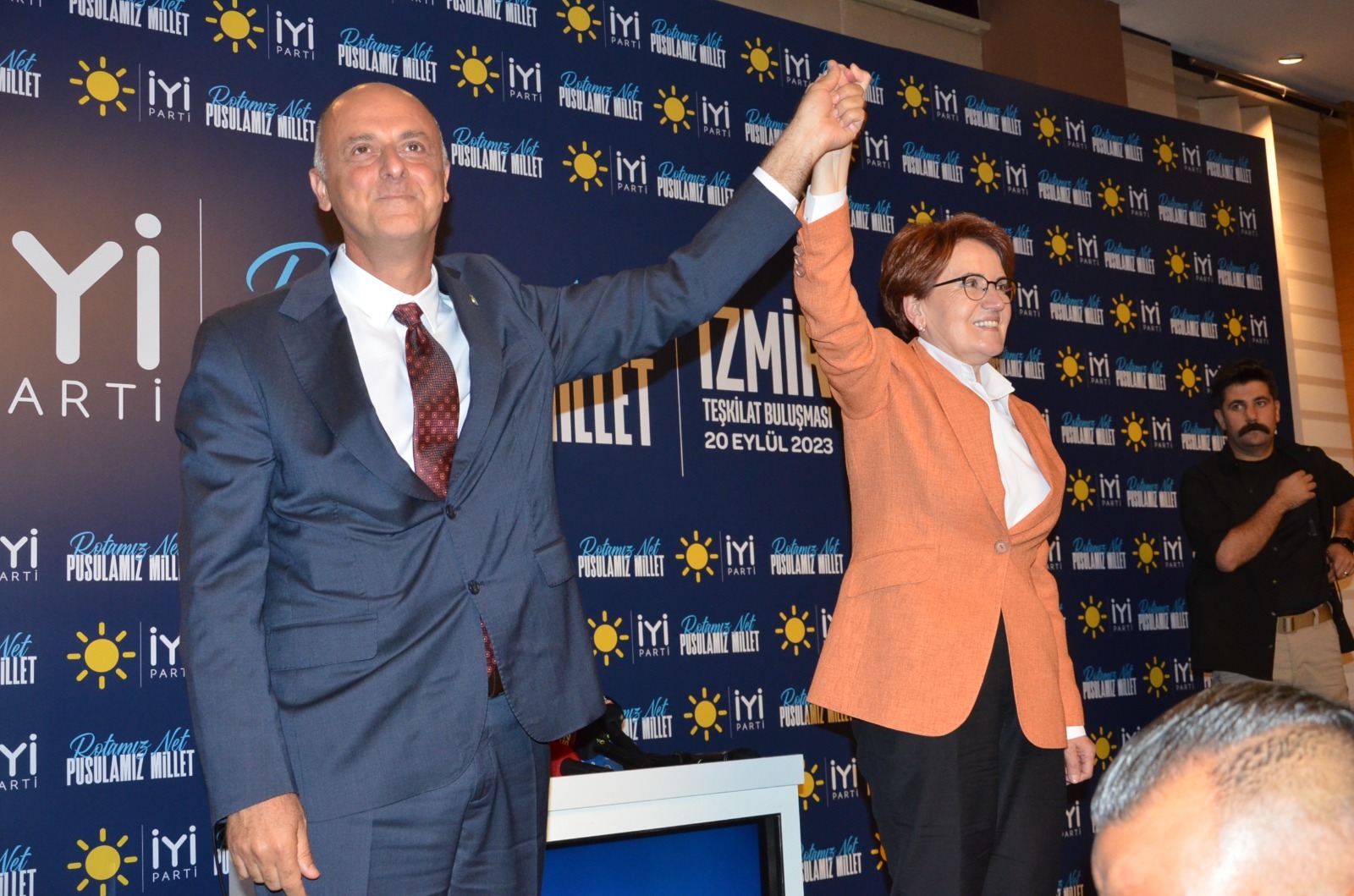 İYİ Parti İzmir Büyükşehir Belediye Başkan adayı Özlale oldu