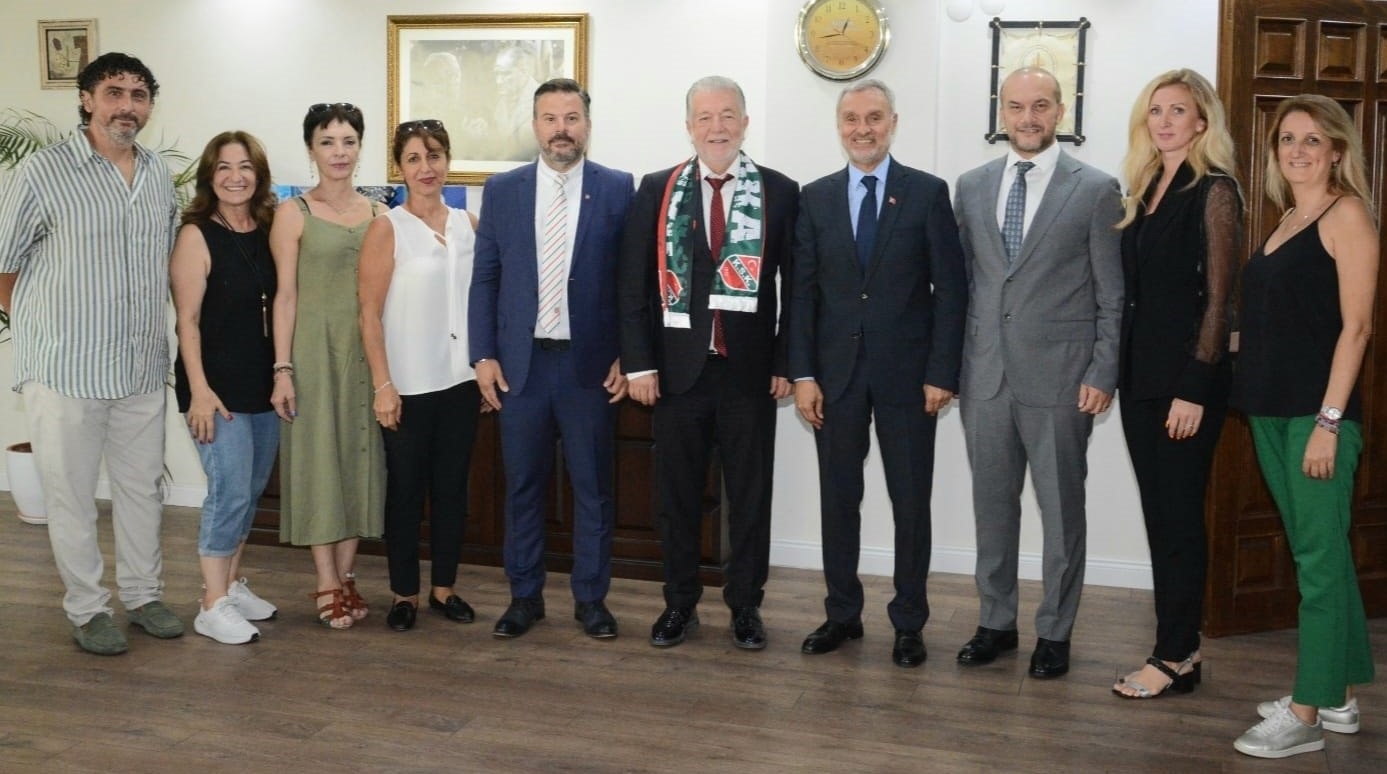 Diker'den Başkan Ata'ya Kutlama Ziyareti!