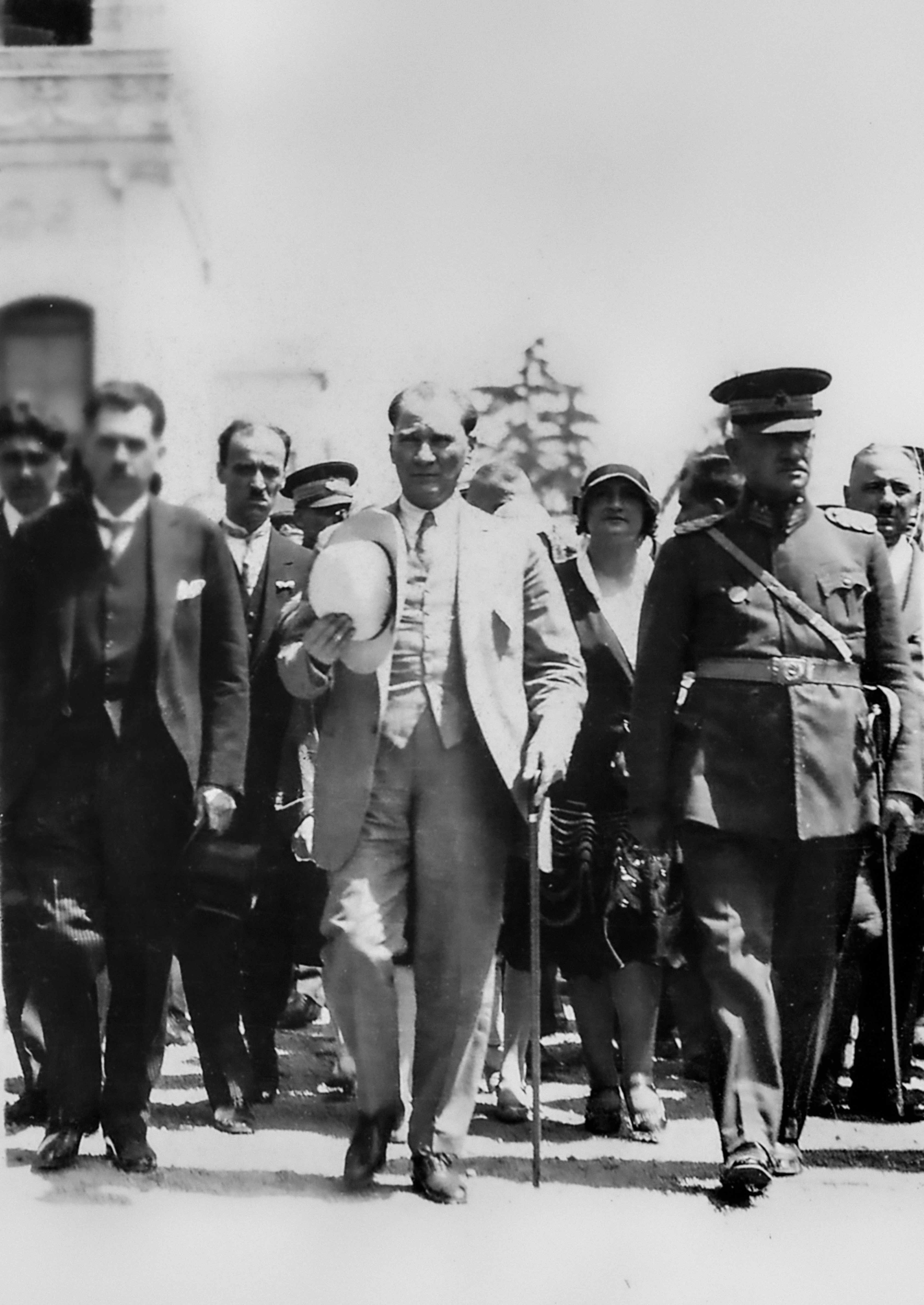 Folkart’tan Muhteşem Sergi  “Karanlıkta Akan Bir Yıldız:  Mustafa Kemal Atatürk”
