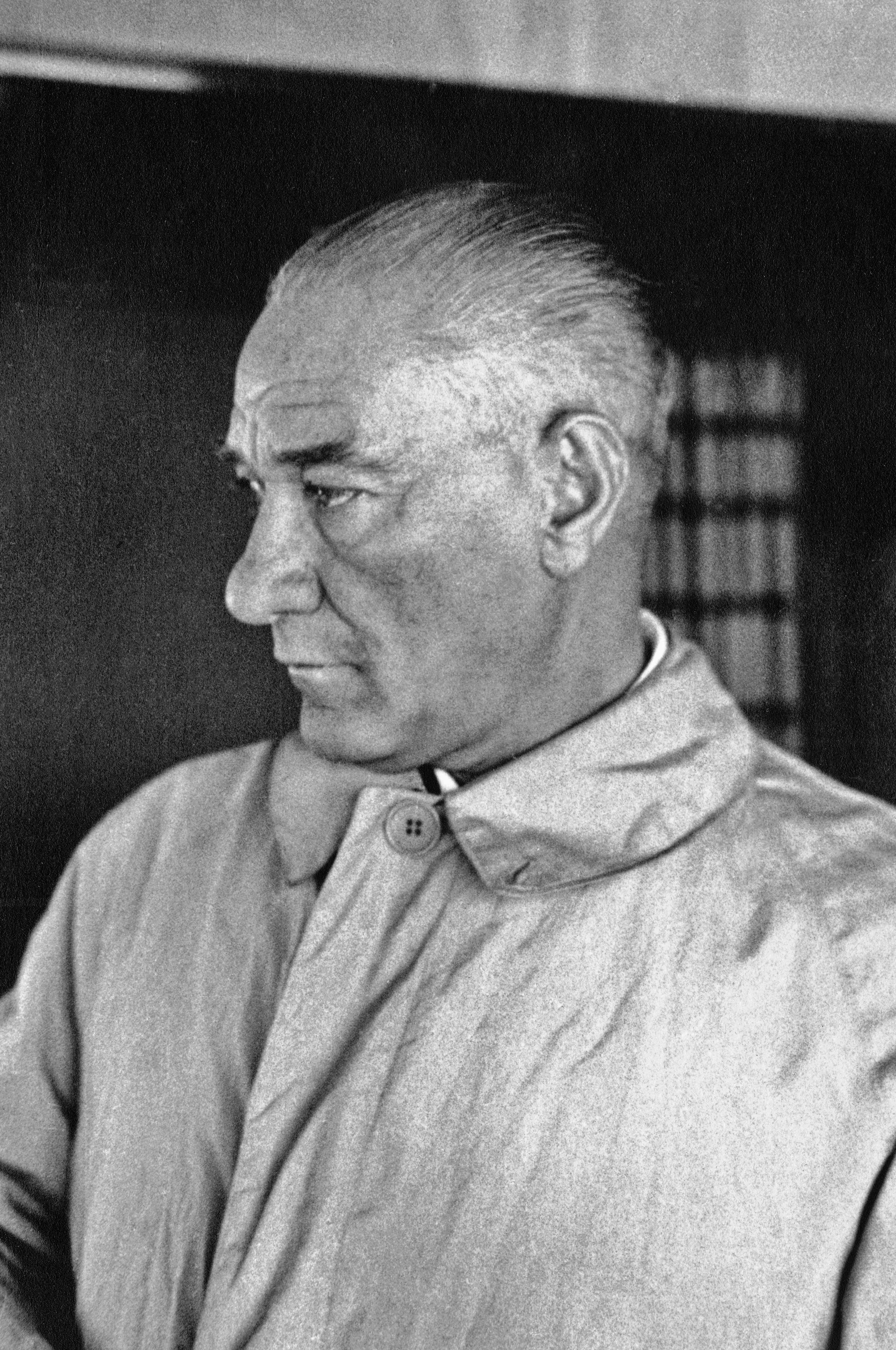 Folkart’tan Muhteşem Sergi  “Karanlıkta Akan Bir Yıldız:  Mustafa Kemal Atatürk”