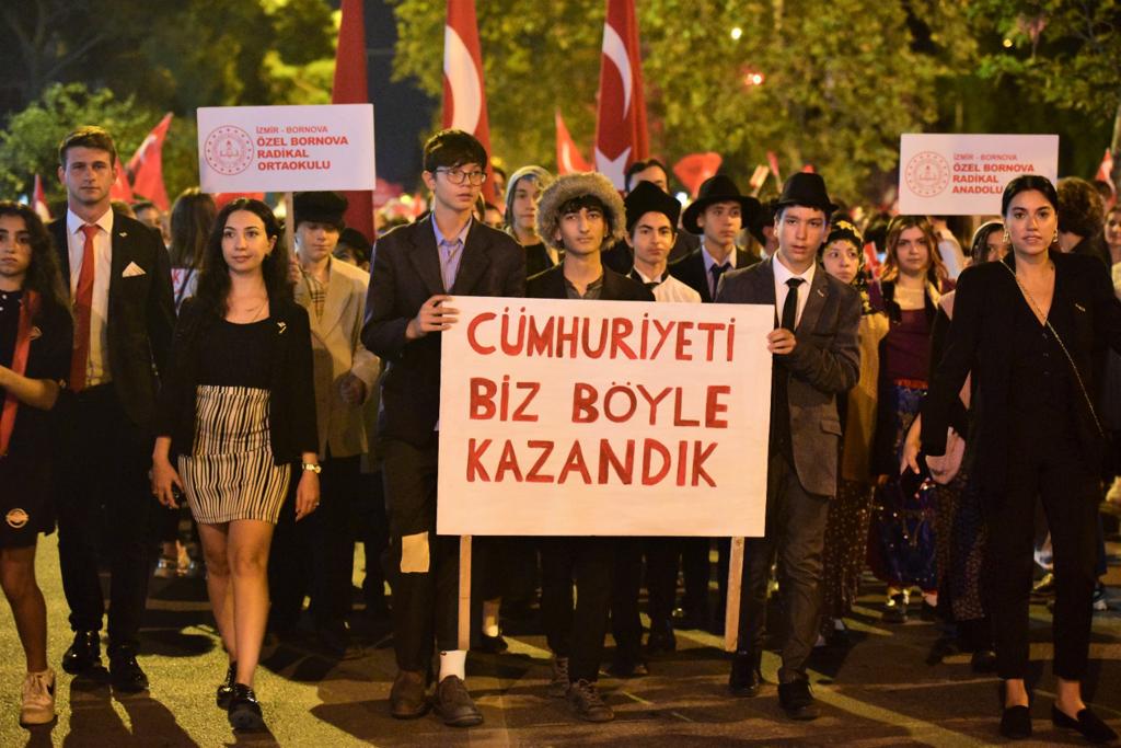 Bornova’da 100. Yıl coşkusu