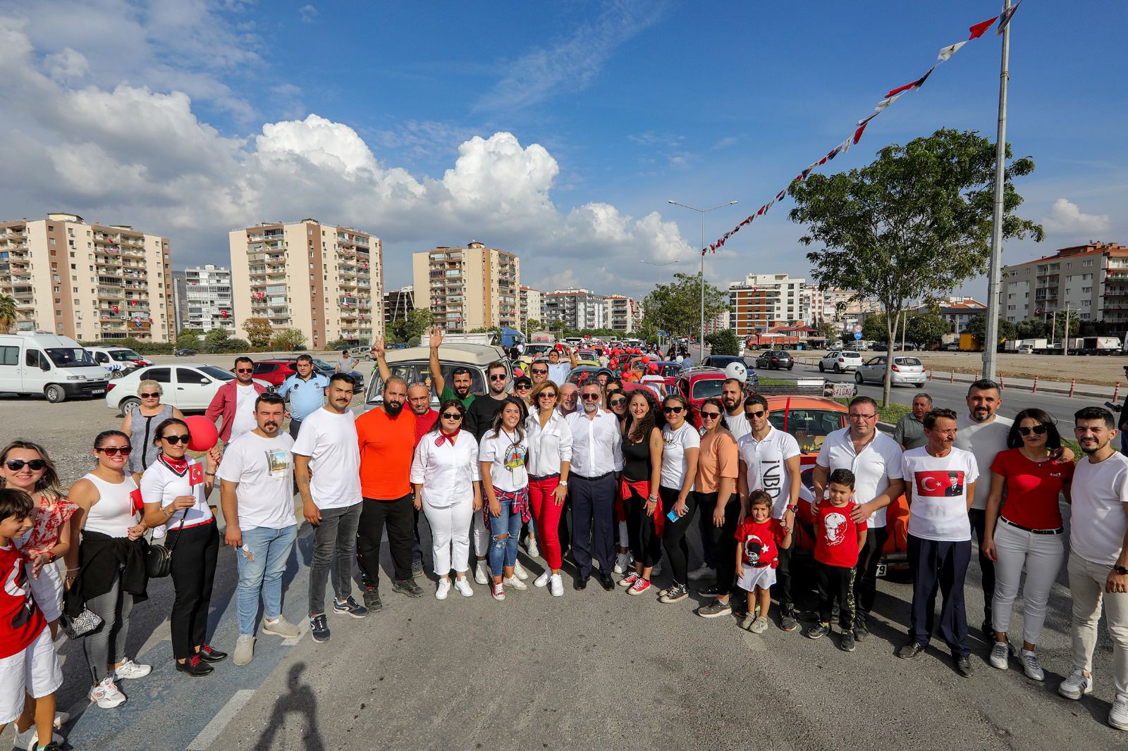 Bayraklı’dan muhteşem kutlama