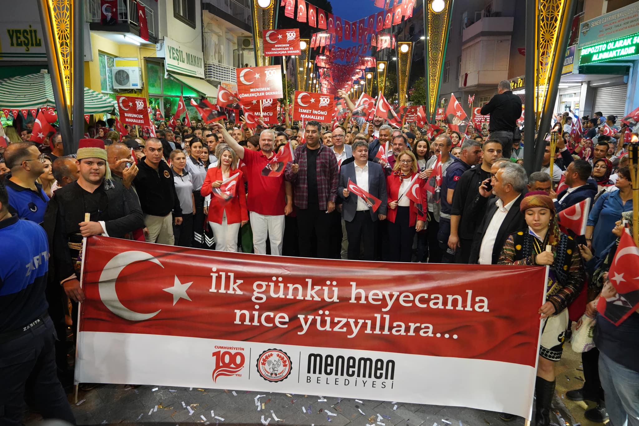 Menemen’de Cumhuriyet Kutlamaları Fark Yarattı