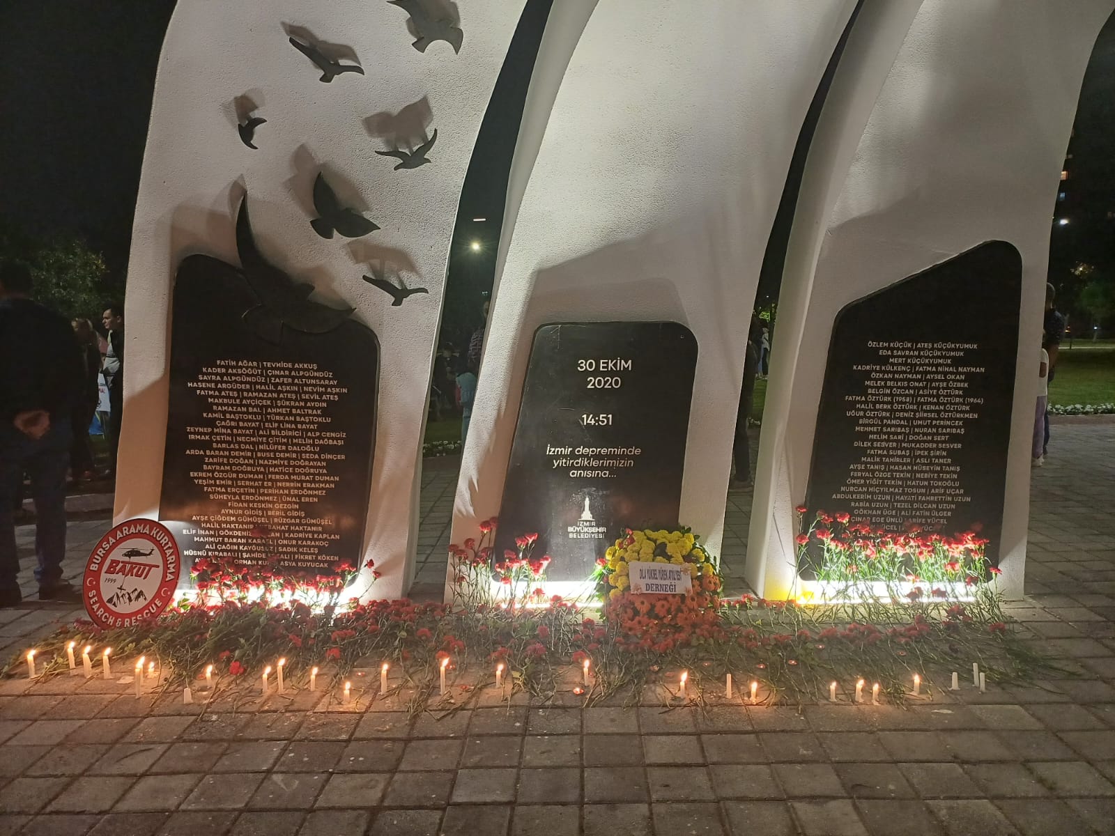 İzmirli depremzedelerden 3.yıl mesajı:  “Artık depremzede muamelesi görmek istiyoruz”