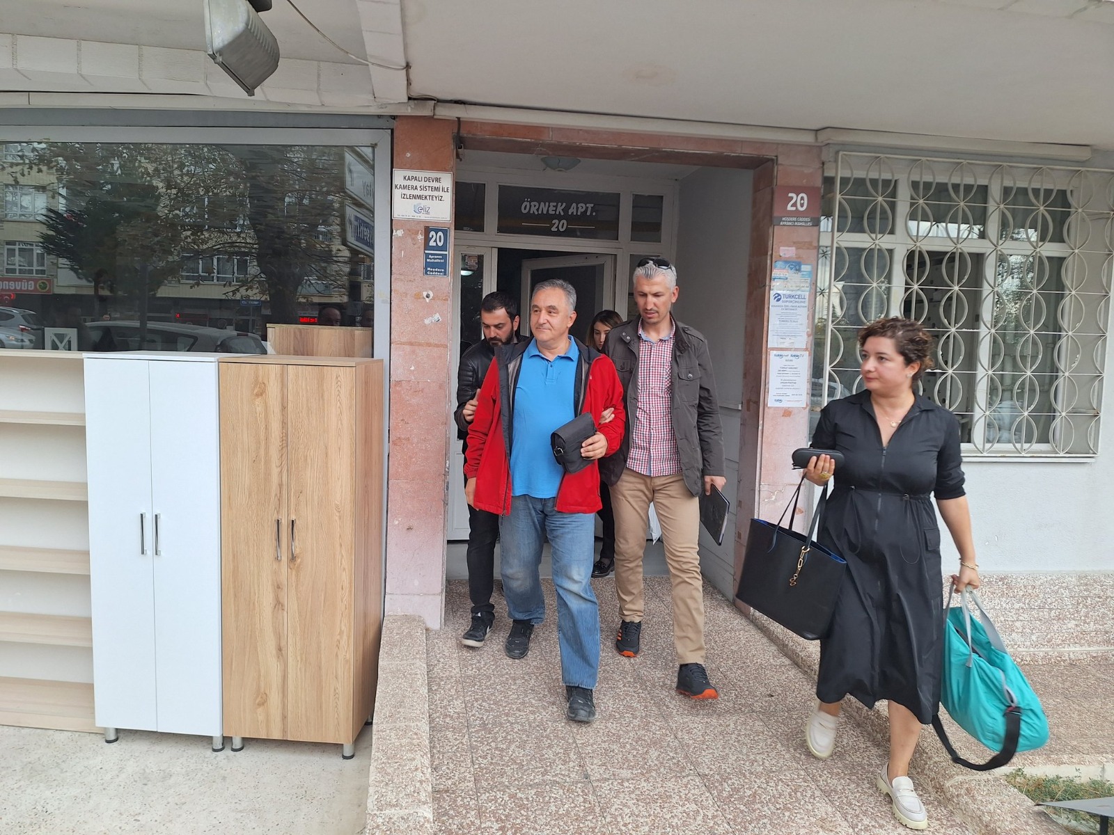 Gazeteci Tolga Şardan gözaltına alındı!