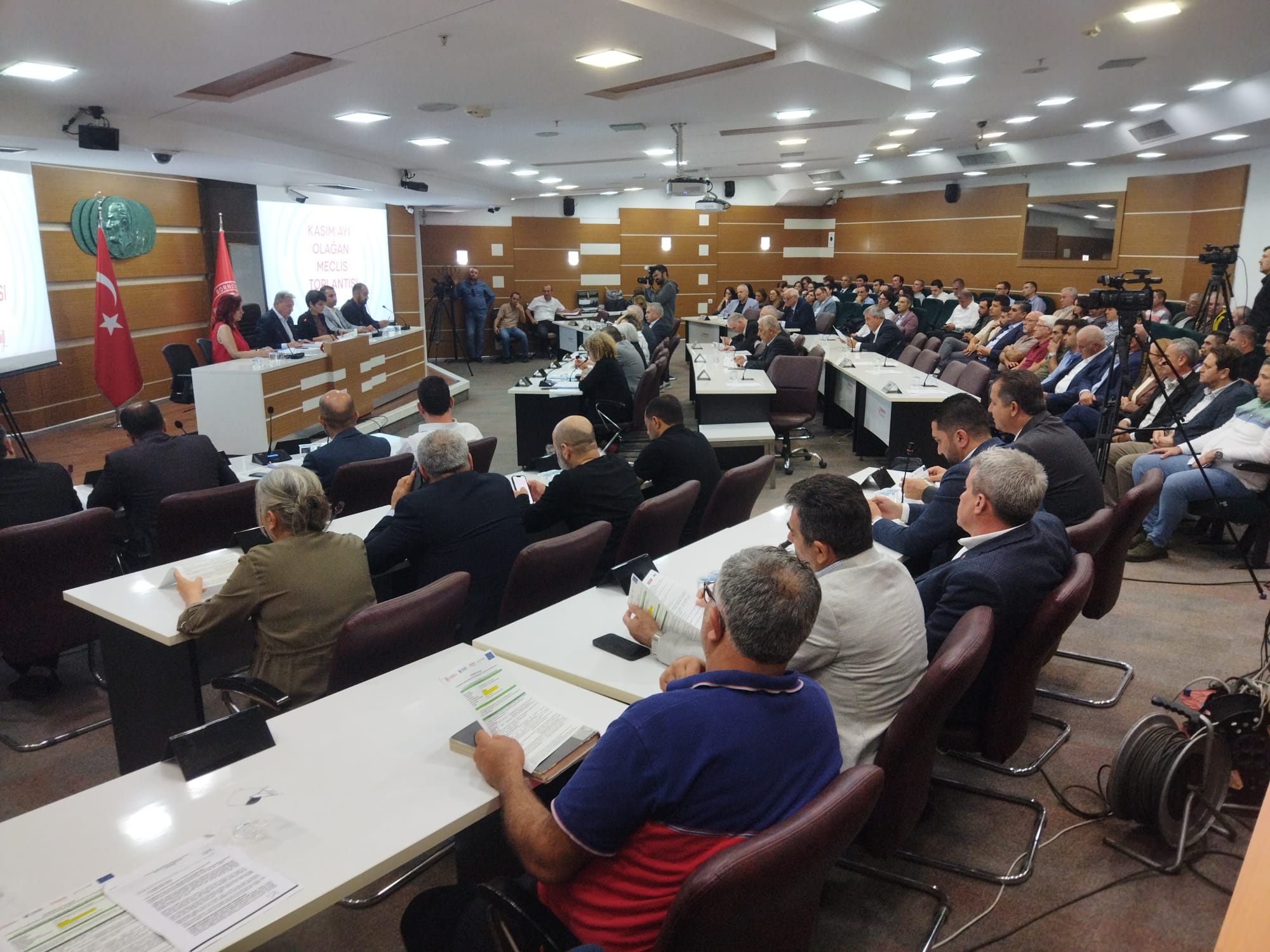 ​​​​​​​İZBAŞ'ın sermaye artırımına AK Parti'den ret