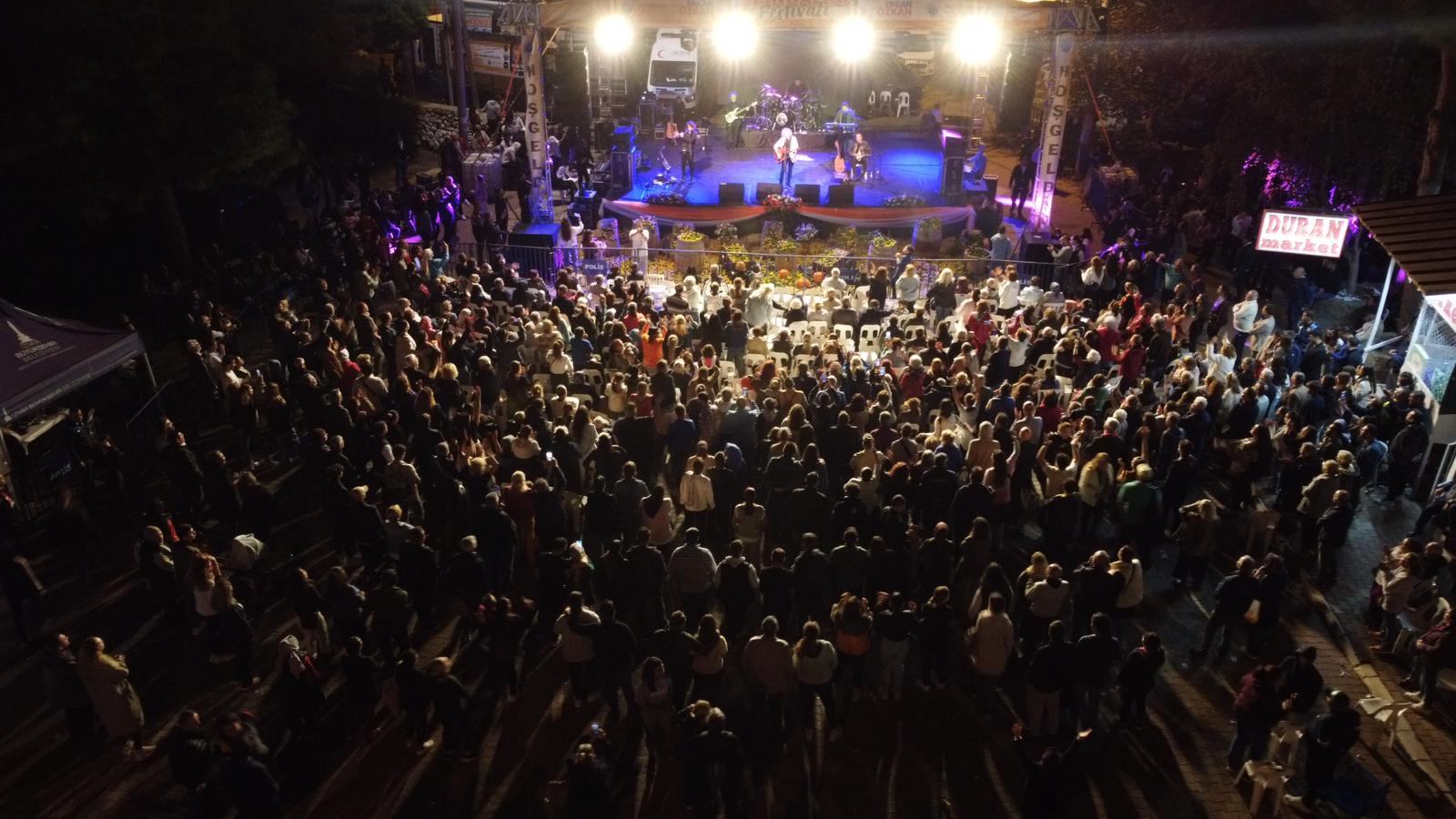 Mandalina Festivali Coşkuyla Gerçekleşti