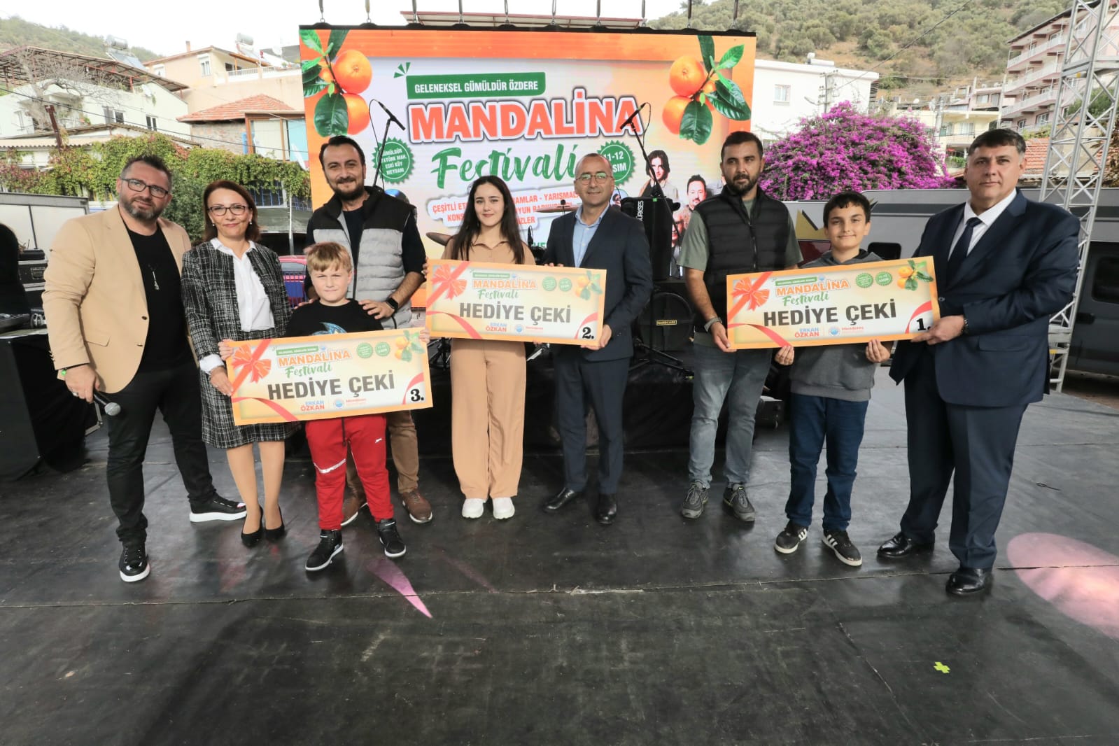 Mandalina Festivali Coşkuyla Gerçekleşti