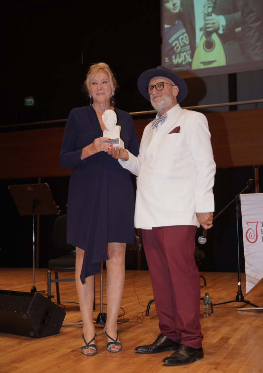 “Bizimizmir Homeros Ödülleri” sahiplerini buldu