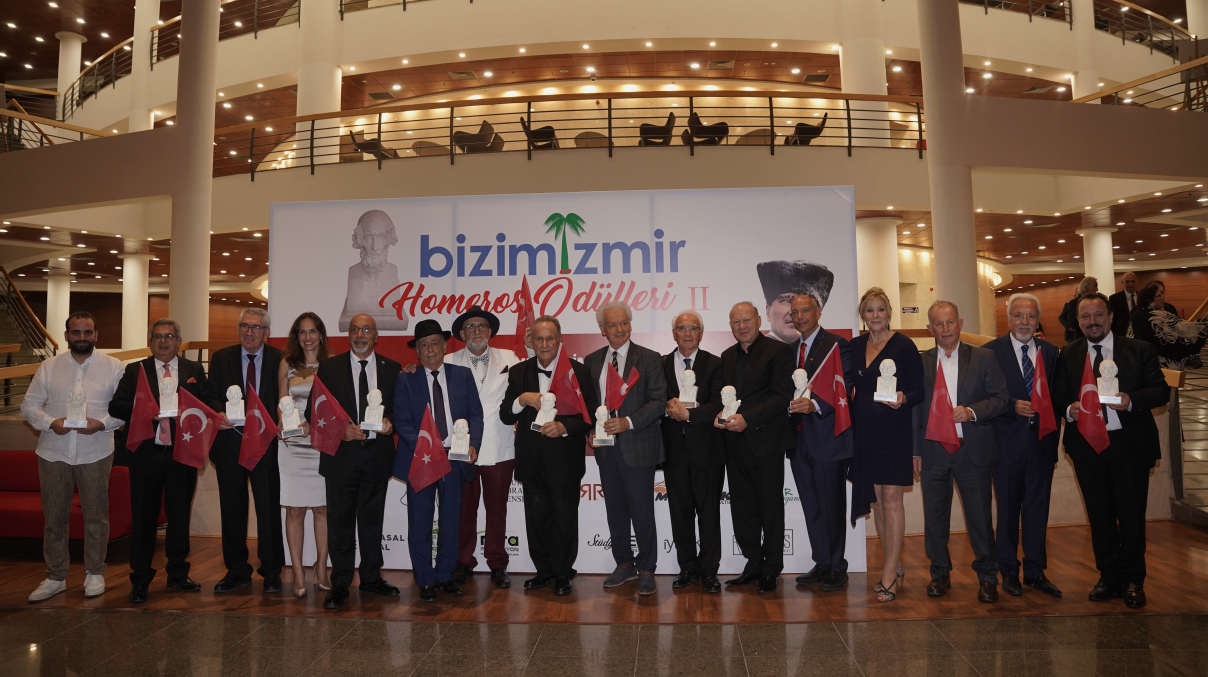 “Bizimizmir Homeros Ödülleri” sahiplerini buldu