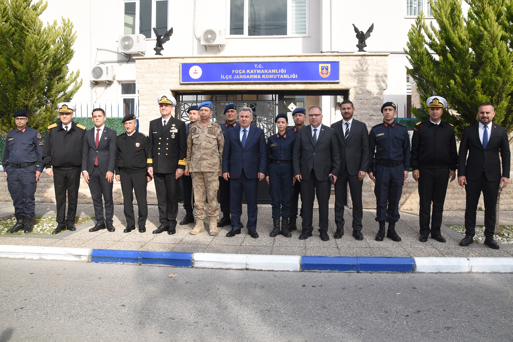 Vali Elban Foça’yı Ziyaret Etti