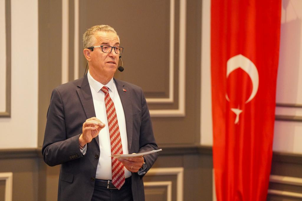 Halil Arda 4 buçuk yılın muhasebesini yaptı: "Gaziemir'i hizmetle parlattık"