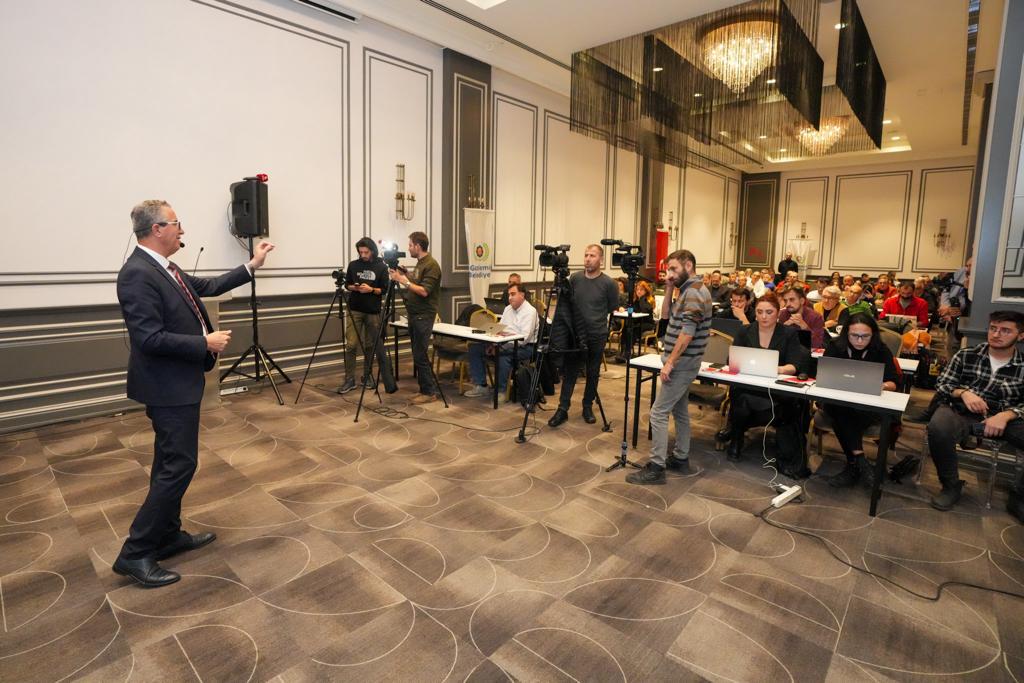 Halil Arda 4 buçuk yılın muhasebesini yaptı: "Gaziemir'i hizmetle parlattık"