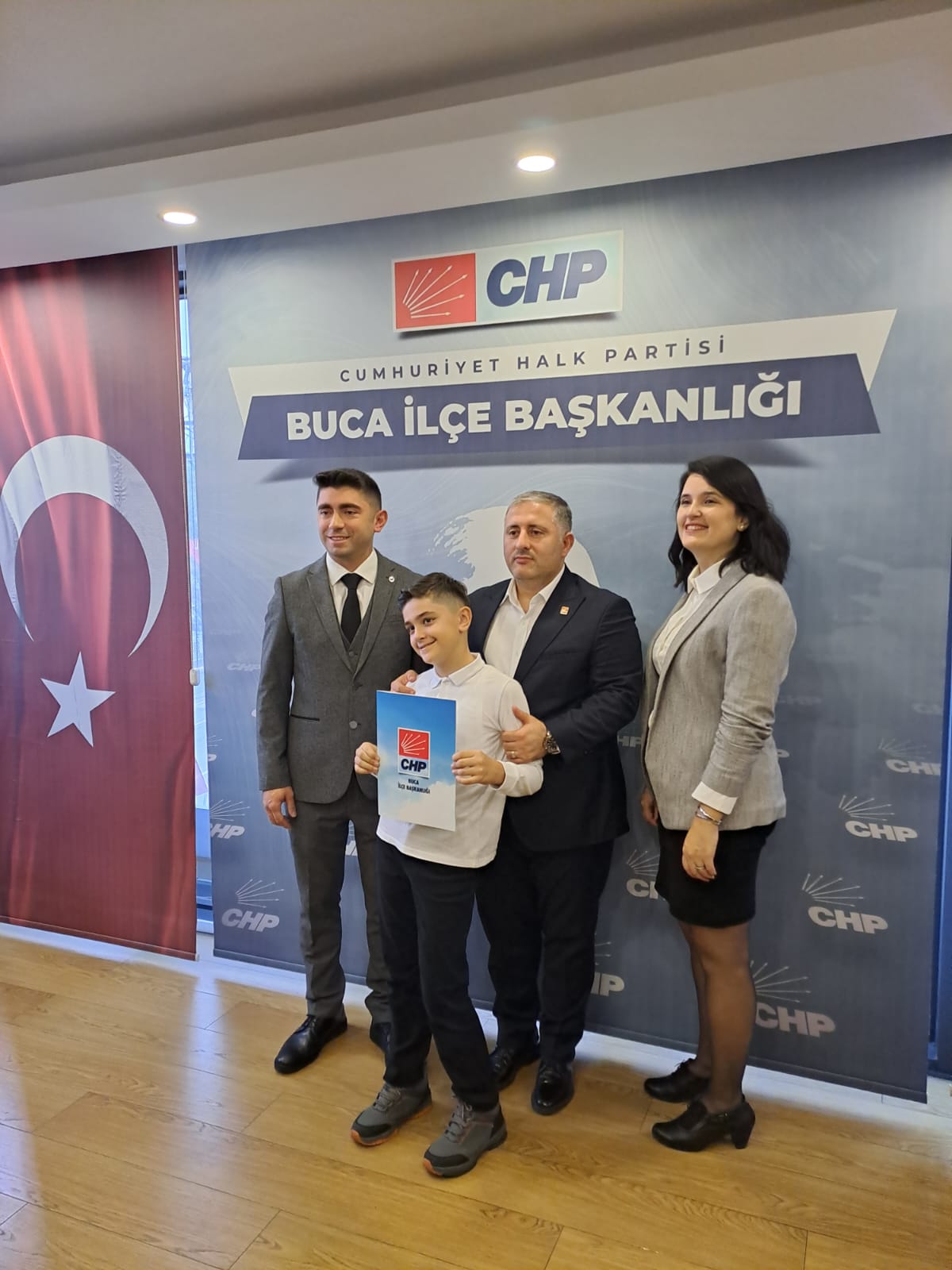 Berk Hızlıateş Aday Adaylığını Açıkladı