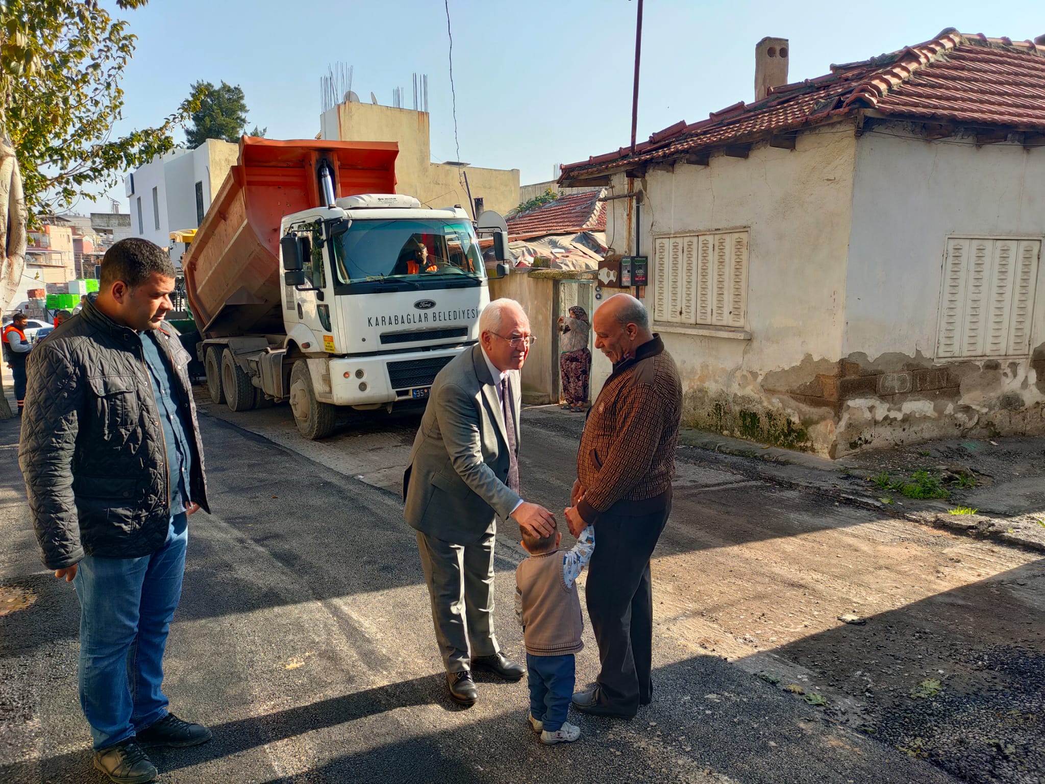 Asfalt ekipleri Umut'ta