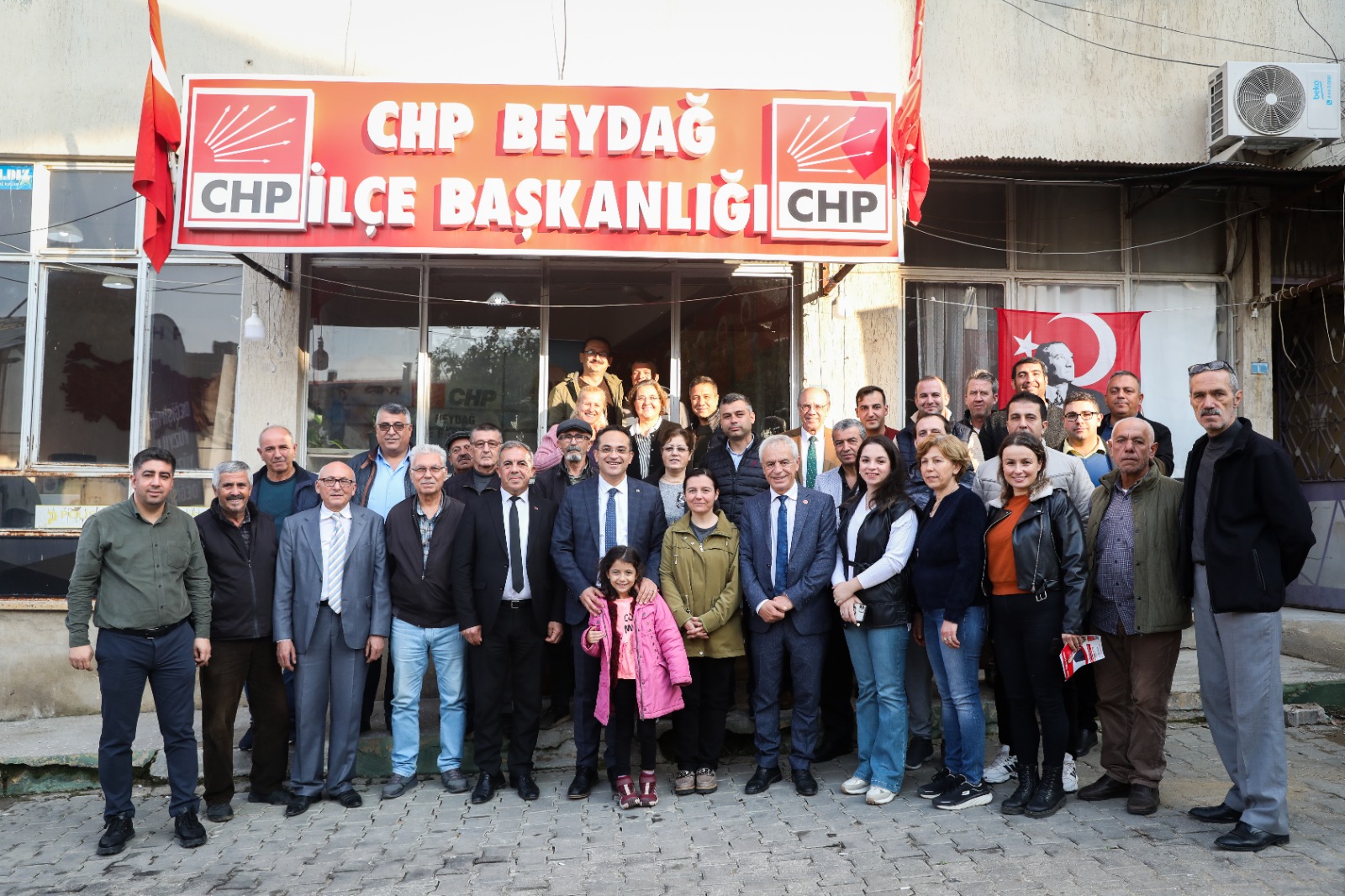 Olgun Atila, “30 ilçenin 30'unda da ayak basılmadık yer bırakmayacağız’’