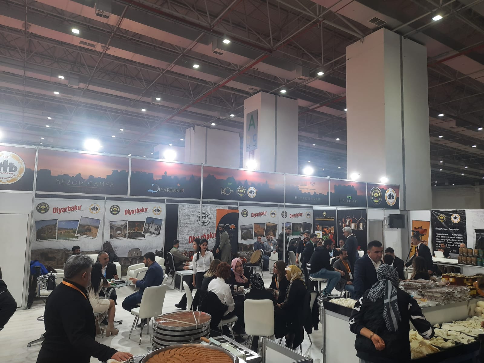 Sağlık ve turizm sektörlerinin kalbi İzmir’de atıyor