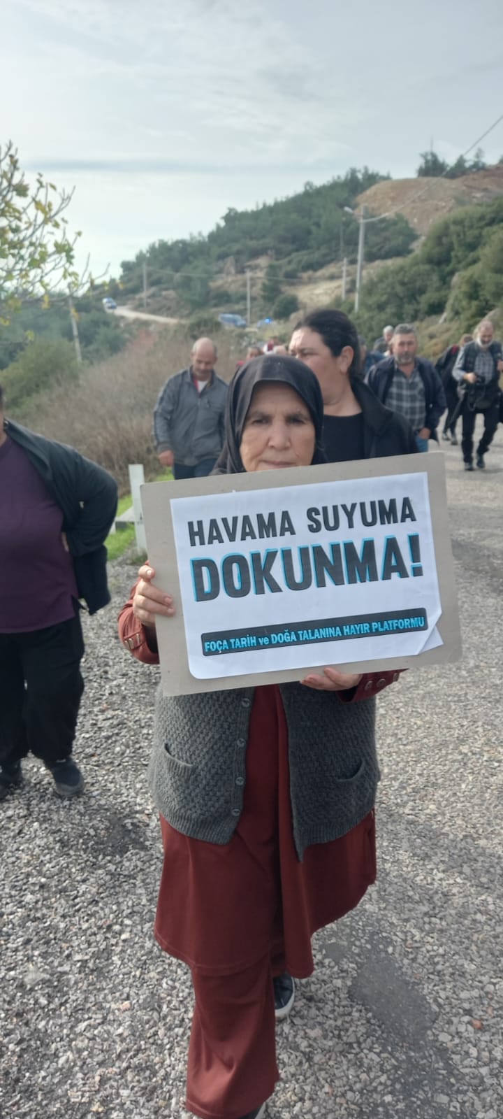 Foça Kocamehmetler köylüleri; “Madenin kapatılması ortak talebimizdir”