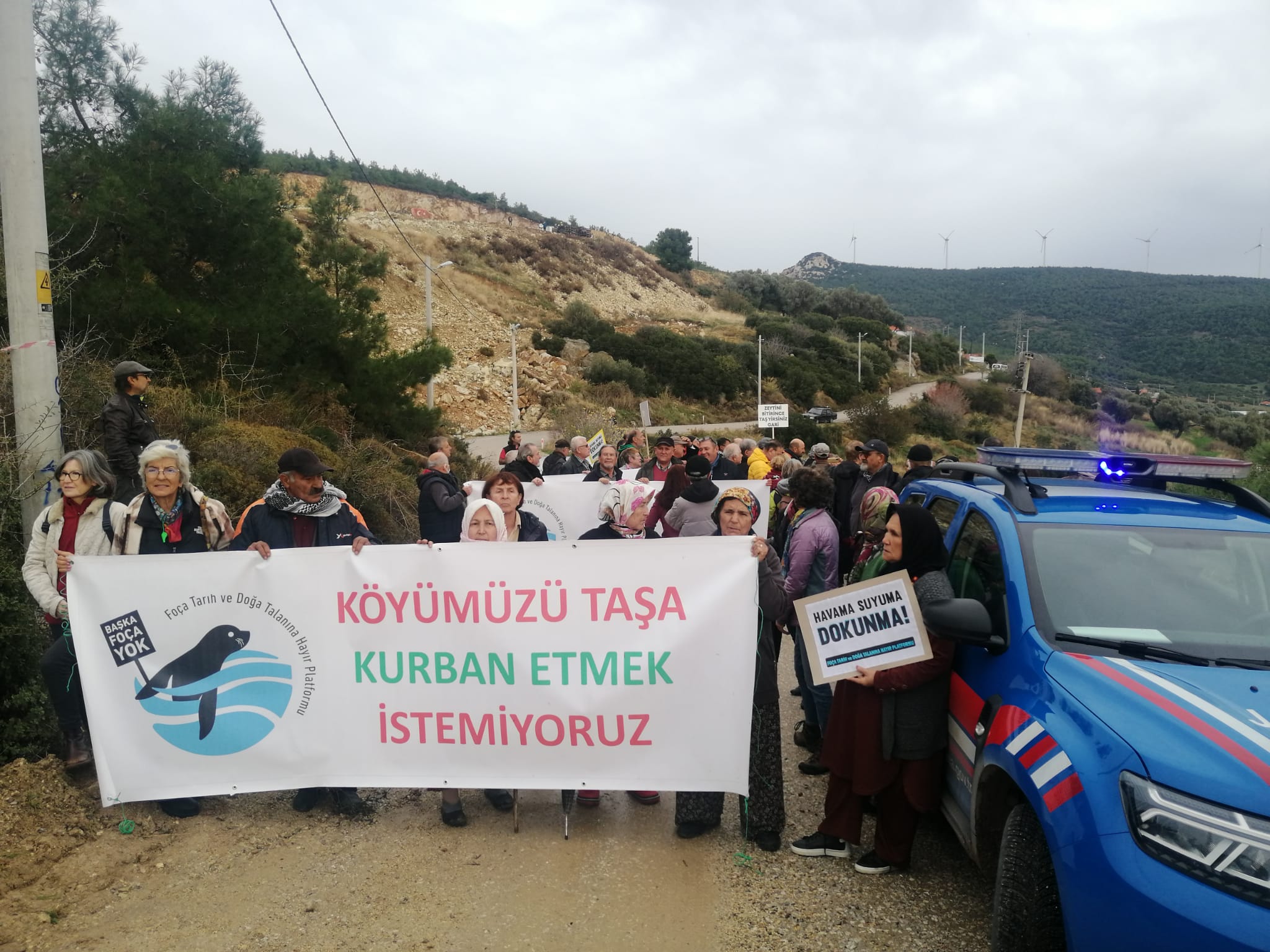 Foça Kocamehmetler köylüleri; “Madenin kapatılması ortak talebimizdir”
