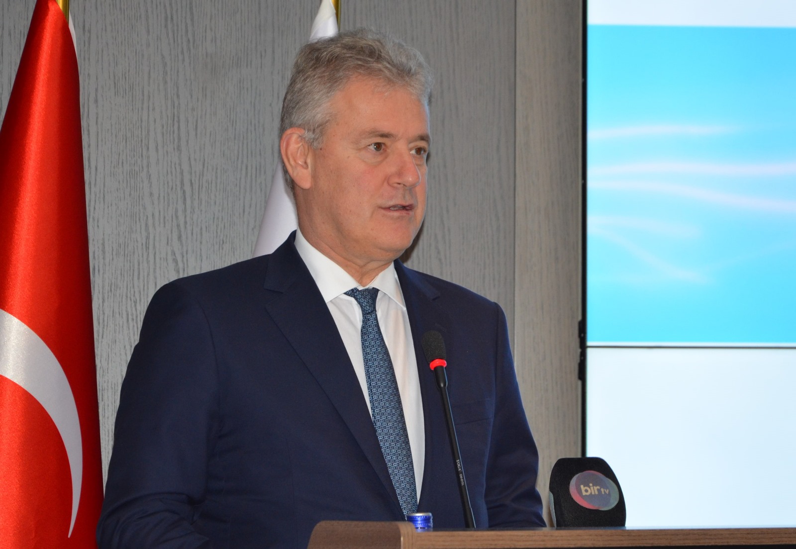 Tunç Soyer; "Geleceğin şehirlerine ilham olmaya çalışıyoruz"