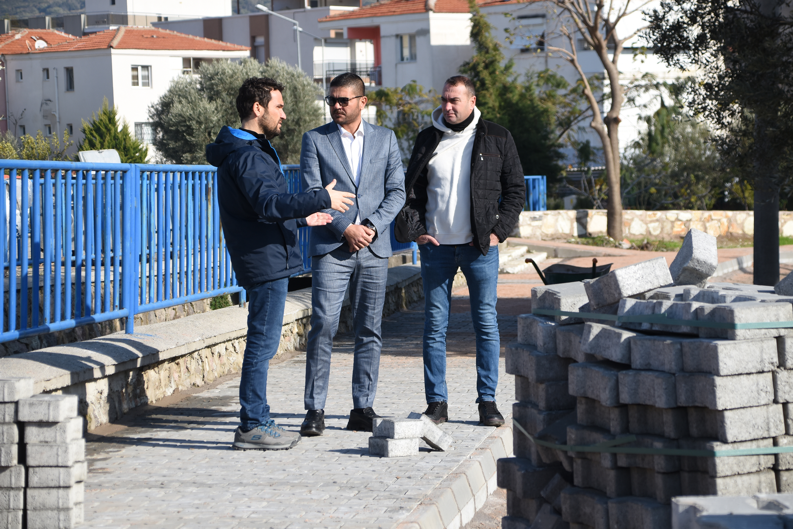 Foça’da Yeni Park Alanı Çalışmaları Devam Ediyor