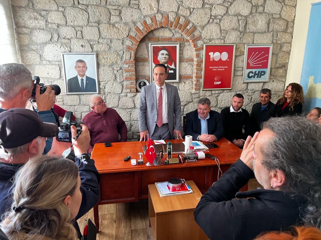 Olgun Atila, “Değişimin ışığını İzmir’den yakacağız”