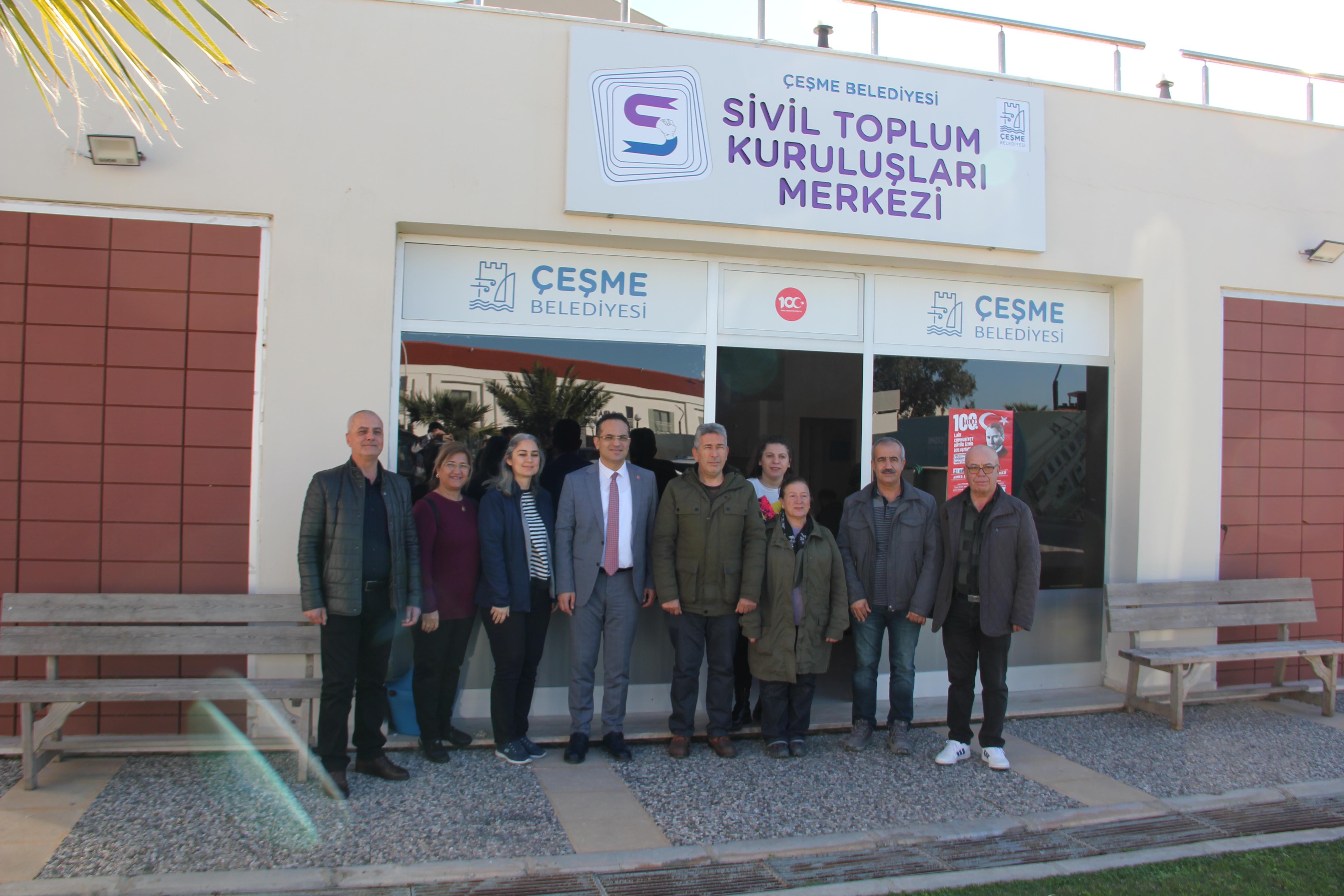Olgun Atila, “Değişimin ışığını İzmir’den yakacağız”