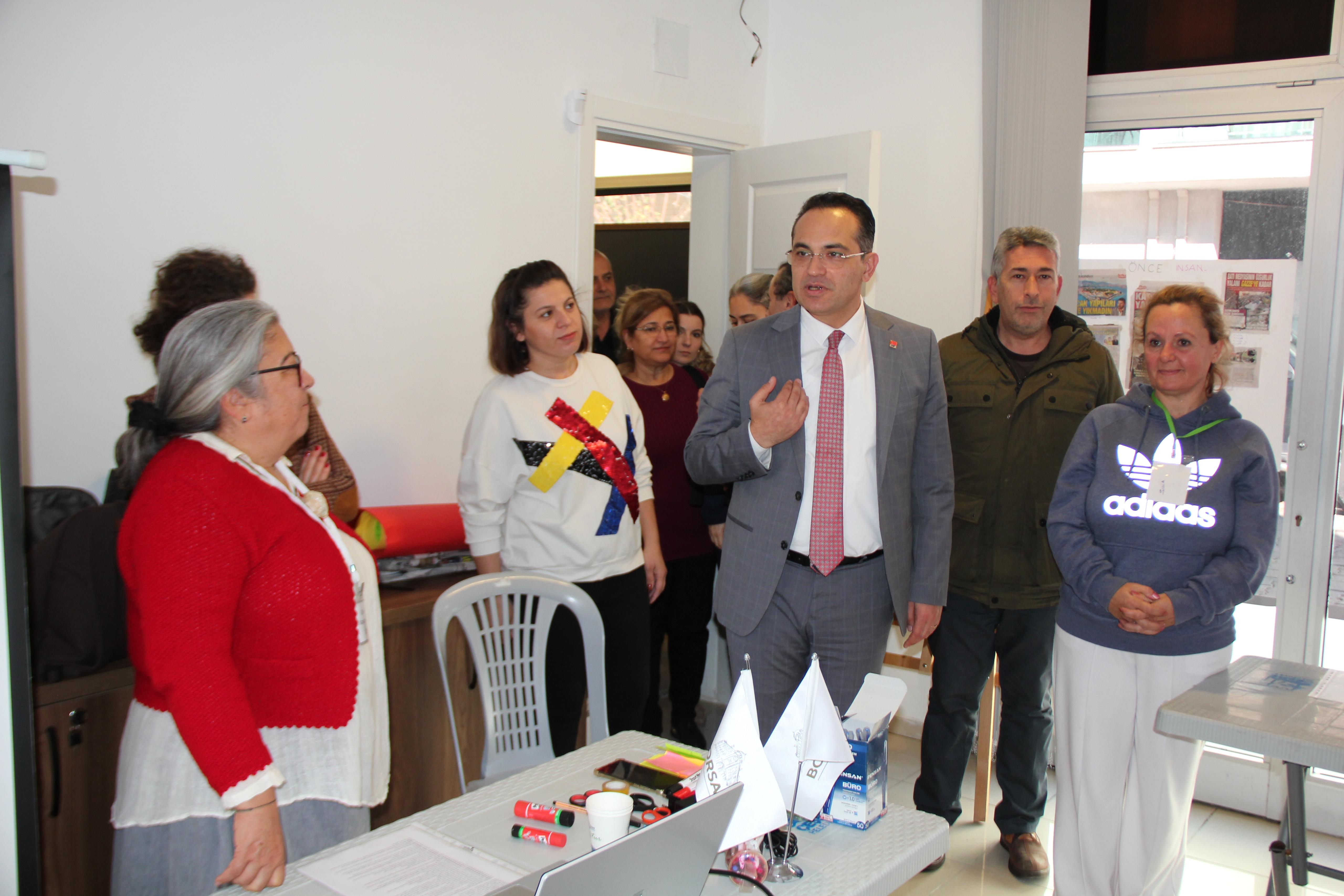 Olgun Atila, “Değişimin ışığını İzmir’den yakacağız”