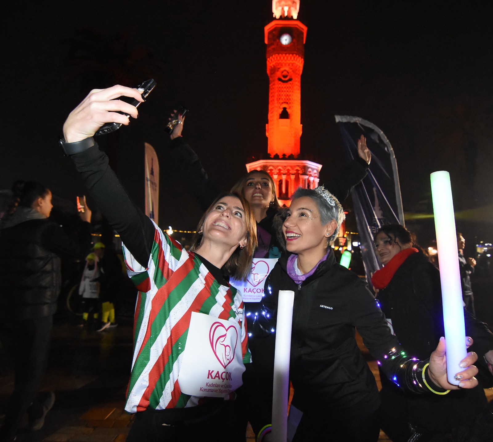 İzmir en uzun gecede koştu