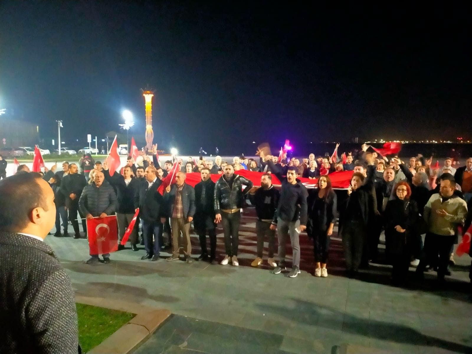 İYİ Parti İzmir İl Başkanlığı Teröre Lanet Yürüyüşü Düzenledi