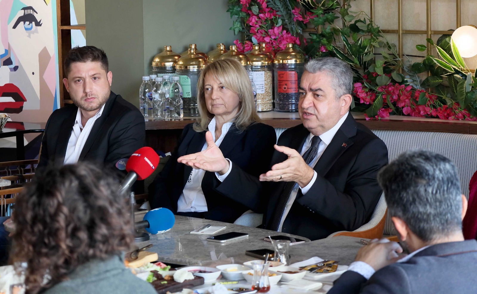 Serter, “Karabağlar’ı dünyanın tanıdığı marka kent yapacağız”