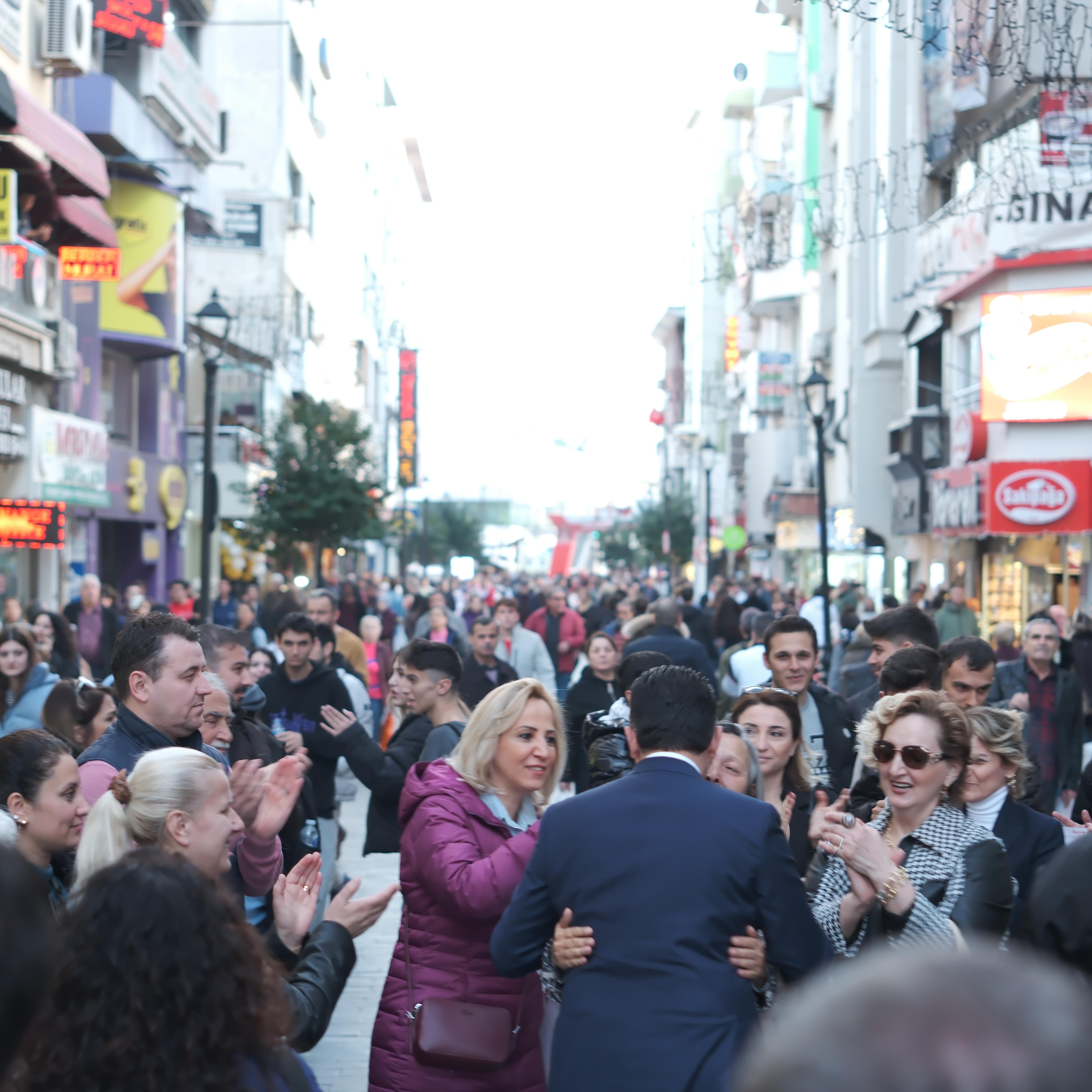 Karşıyaka’da ‘Olgun Atila’ya Sevgi Seli