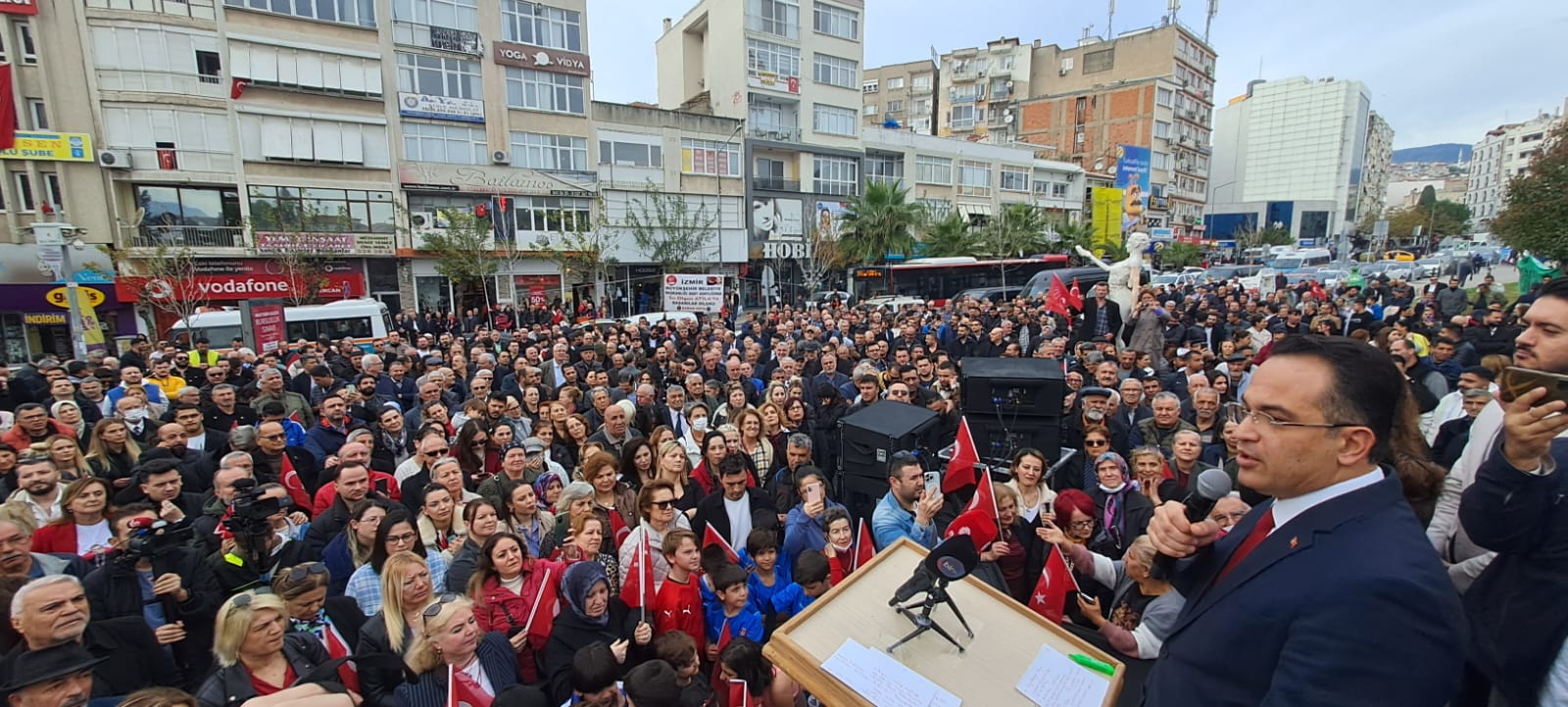 İlçe Başkanlığı Ziyareti Mitinge Dönüştü