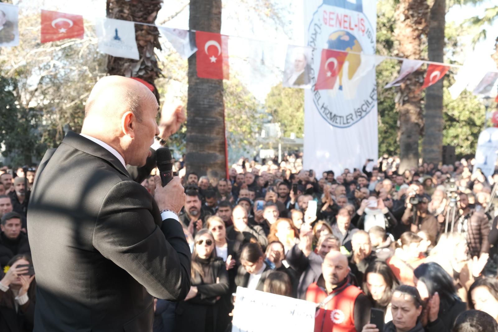İZBB işçilerin maaşlarını iyileştirdi Soyer; ‘Yürek size feda olsun’