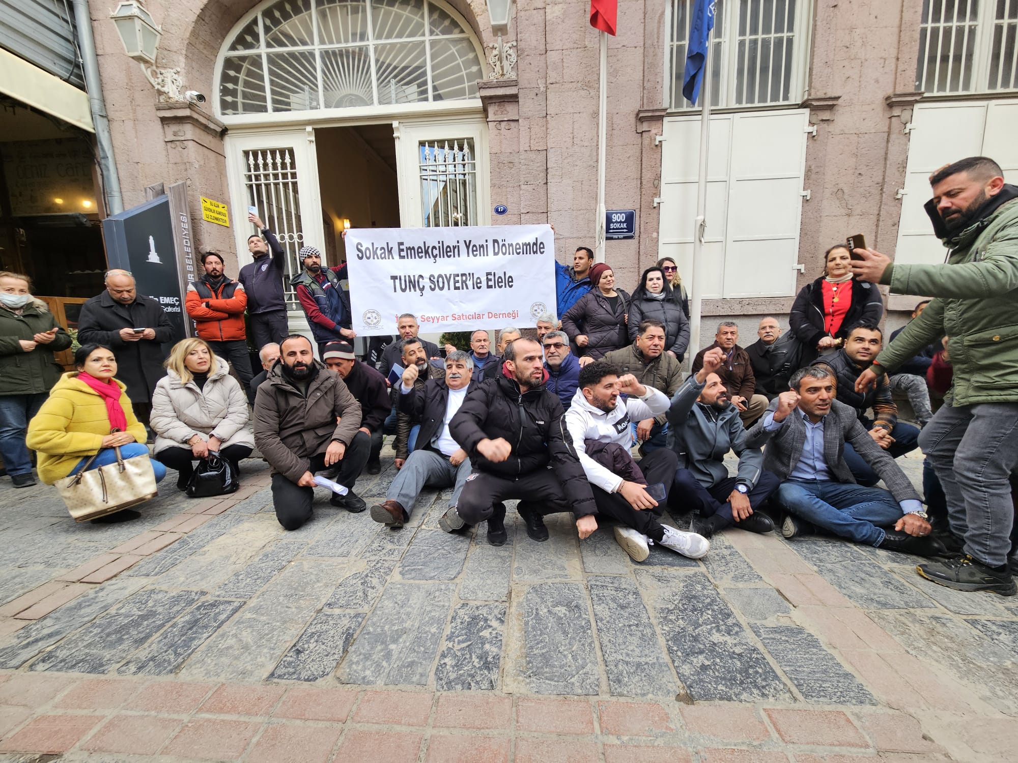 Muhtar ve STK’lardan Soyer’e destek: Çağrımıza duyarsız kalınmasın 