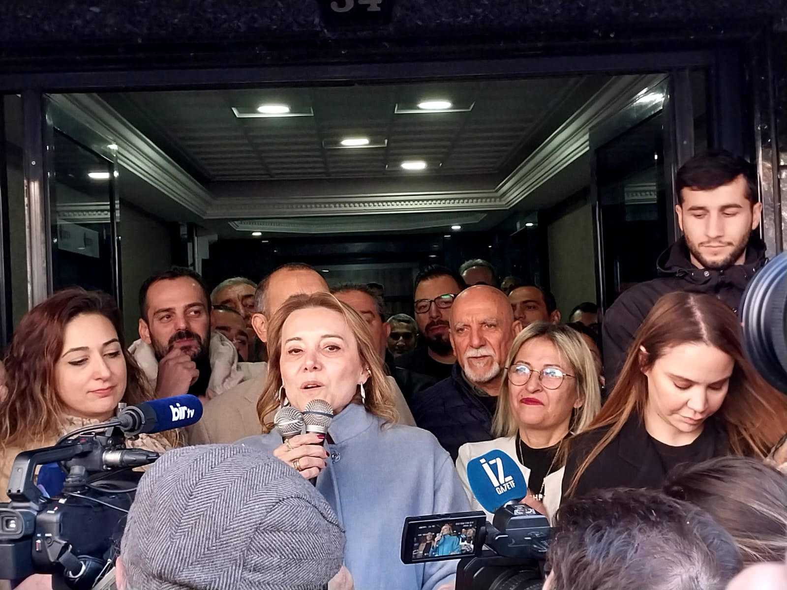 CHP Konak Adayı Nilüfer Çınarlı Mutlu’ya coşkulu karşılama 