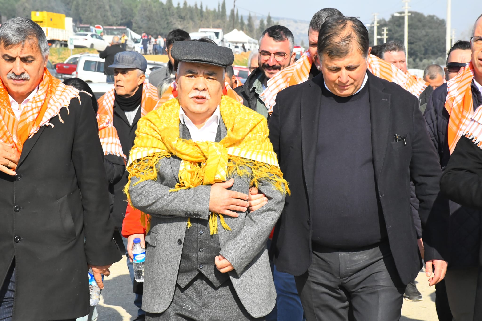 Pehlivan develer Torbalı Arenası’ndaydı