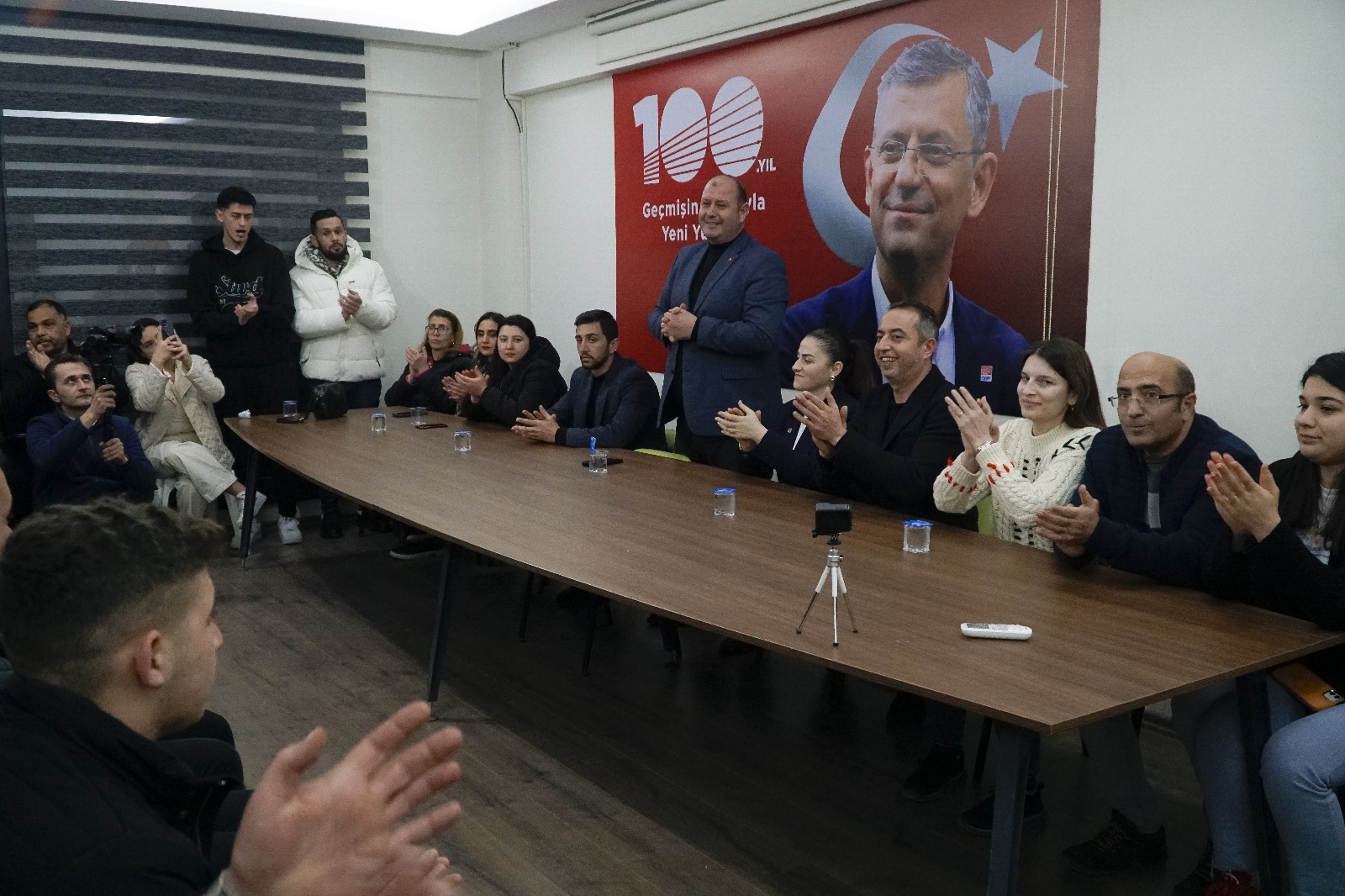 Menderes’in Genç Başkan Adayı Gençlerle Buluştu