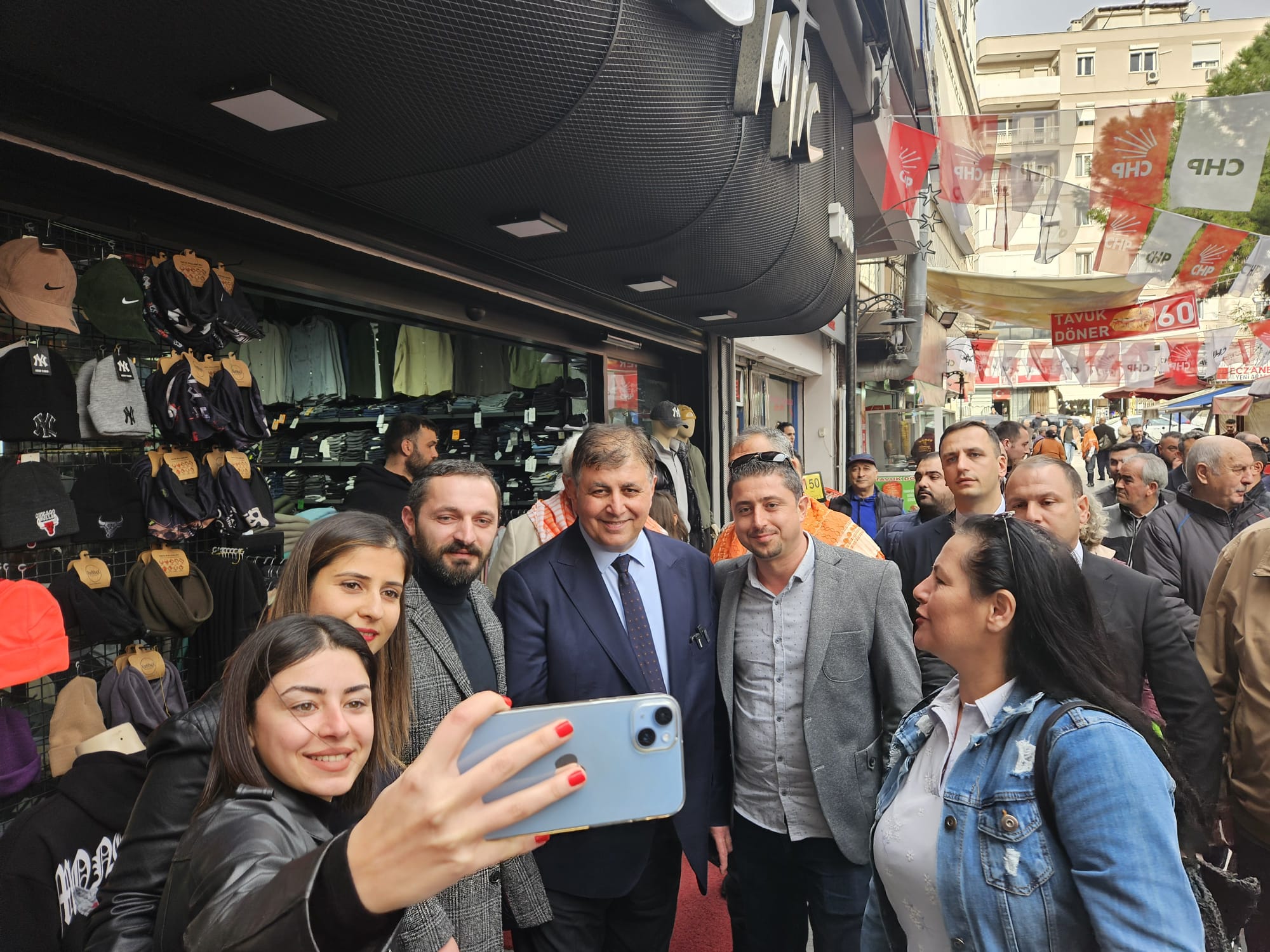 Cemil Tugay ve Ömer Eşki esnafla bir araya geldi