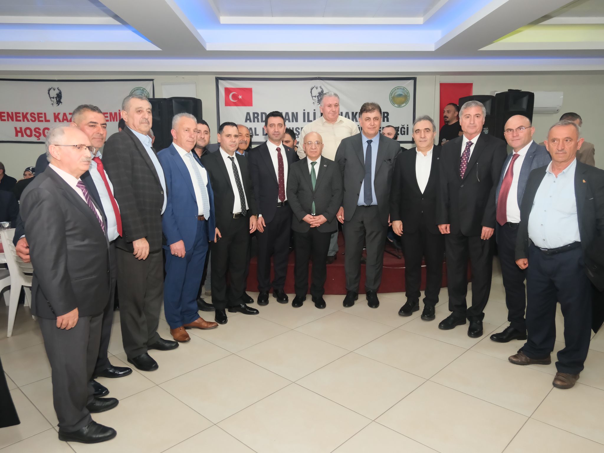CHP’li İrfan Önal hemşehri dernekleriyle buluştu