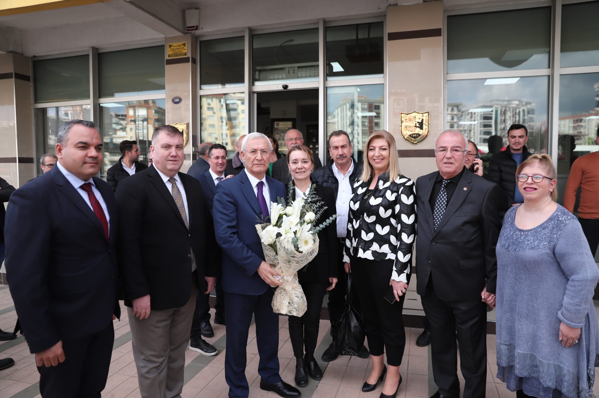 CHP'li Konak Adayı Mutlu: "Her sokağa hizmet götüreceğiz"