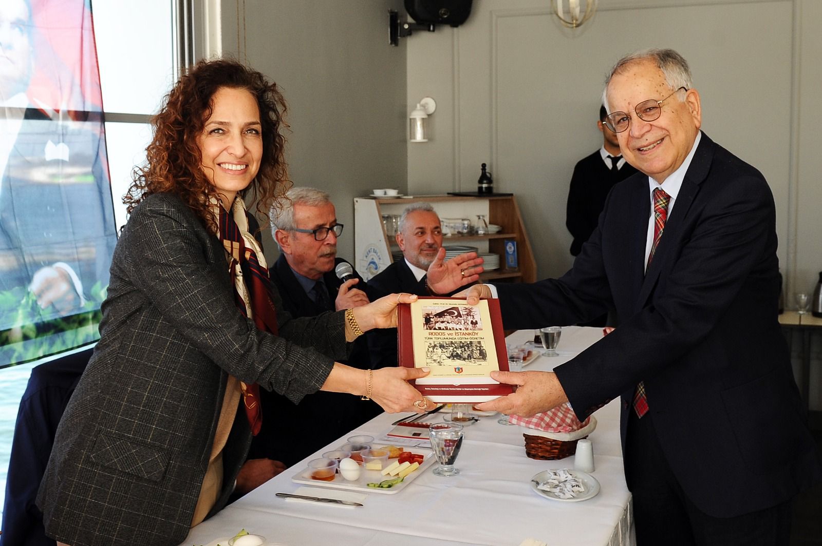 CHP Karşıyaka Adayı Ünsal’dan STK’lara “dayanışma” mesajı