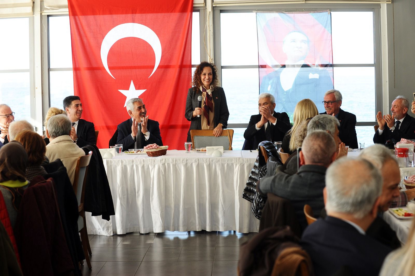 CHP Karşıyaka Adayı Ünsal’dan STK’lara “dayanışma” mesajı