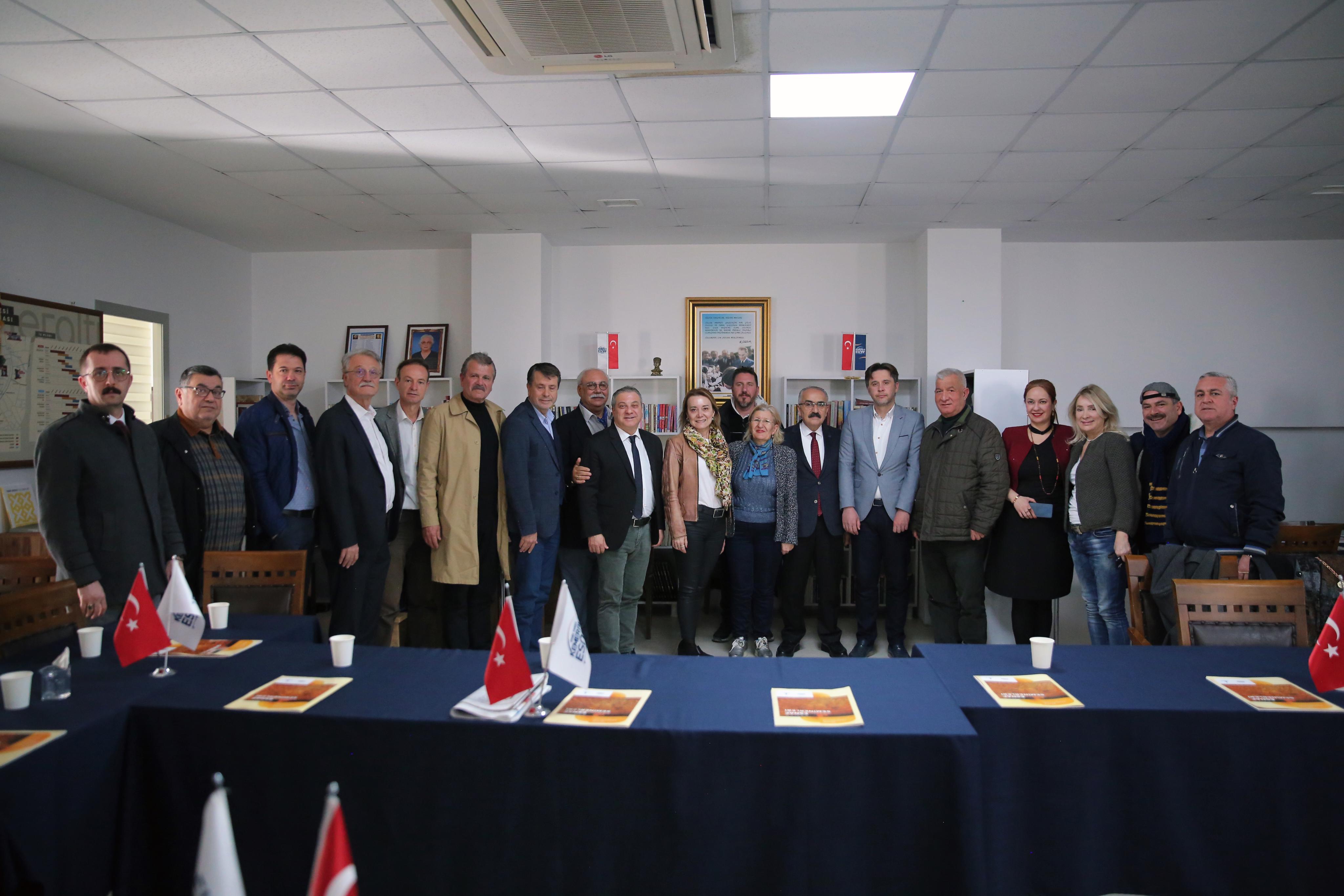 CHP'li Mutlu'dan Kemeraltı mesajları: İlk günden çalışmaya başlayacağız